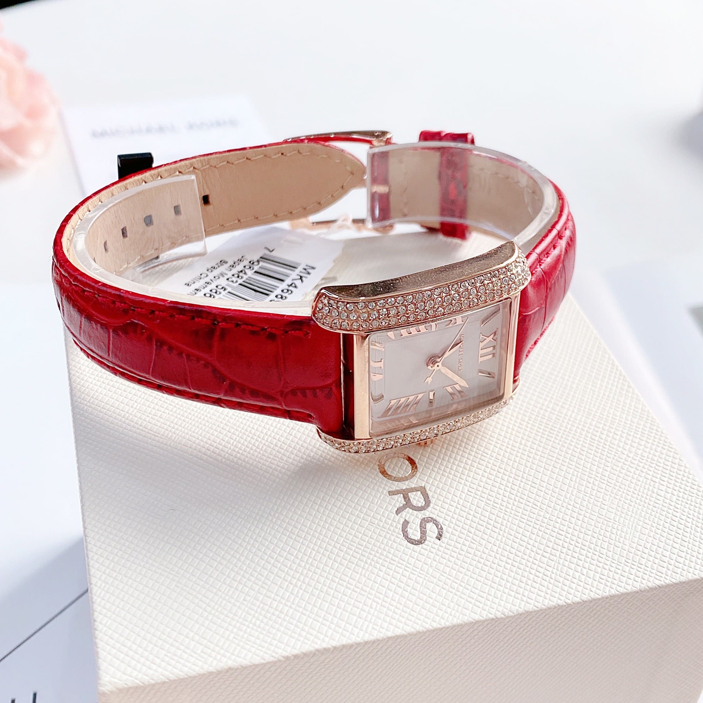 Đồng Hồ Michael Kors Emery |Nữ Giới |Mặt Chữ Nhật |Dây Da Đỏ |Máy Pin (Quartz) |Size 33mm |donghogiatot.vn