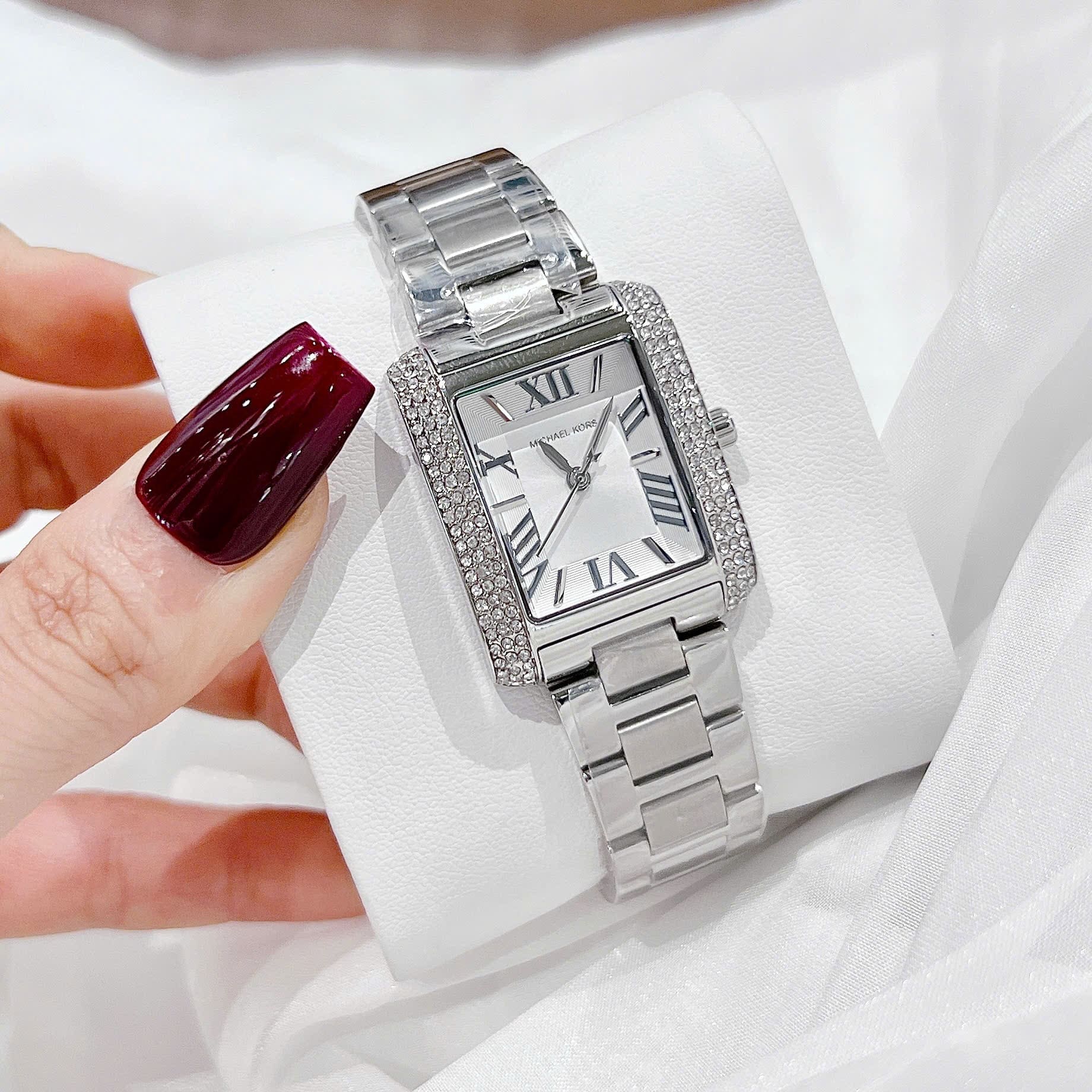 Đồng Hồ Micheal Kors Emery |Nữ Giới |Mặt Chữ Nhật |Đính Đá |Dây Kim Loại |Máy Pin (Quartz) |Size 33x37mm |donghogiatot.vn