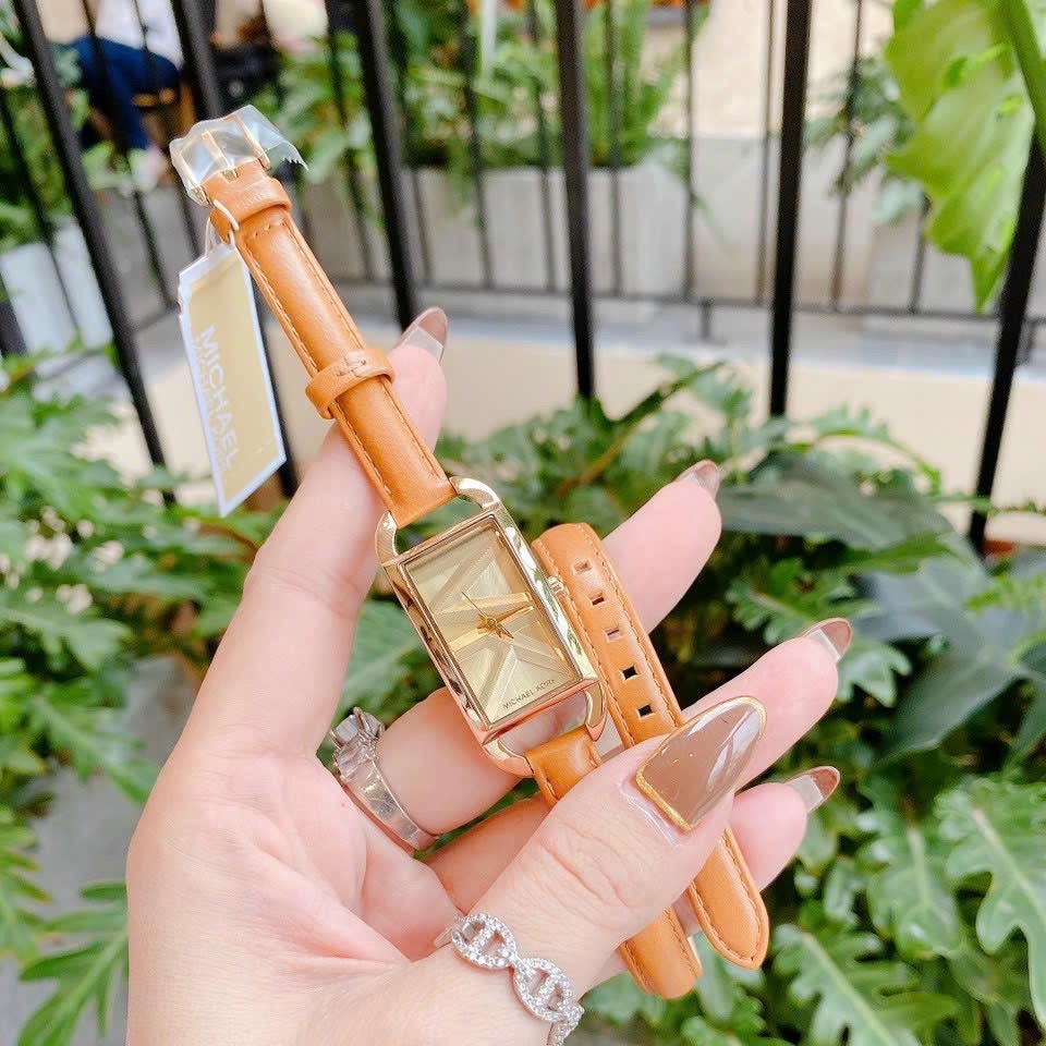 Đồng Hồ Michael Kors Empire |Nữ Giới |Mặt Chữ Nhật |Vàng Gold |Dây Da Nâu |Máy Pin (Quartz) |Size 30mm |donghogiatot.vn
