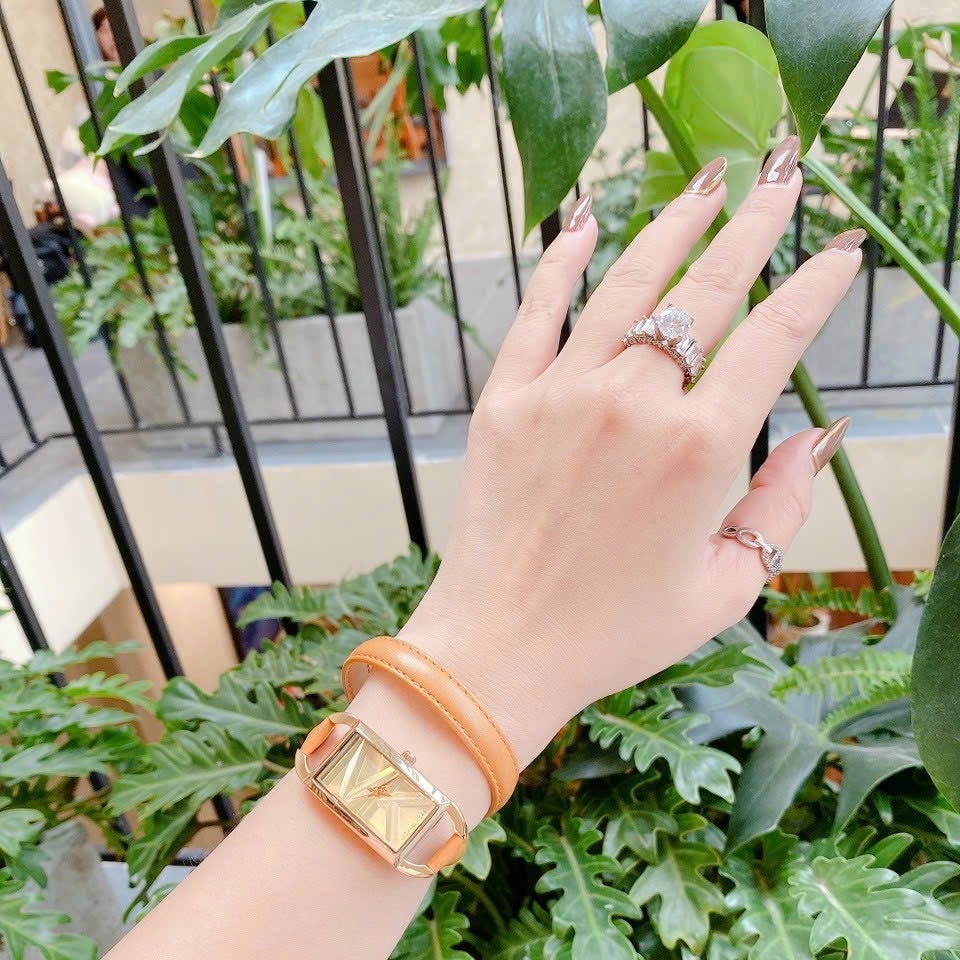 Đồng Hồ Michael Kors Empire |Nữ Giới |Mặt Chữ Nhật |Vàng Gold |Dây Da Nâu |Máy Pin (Quartz) |Size 30mm |donghogiatot.vn