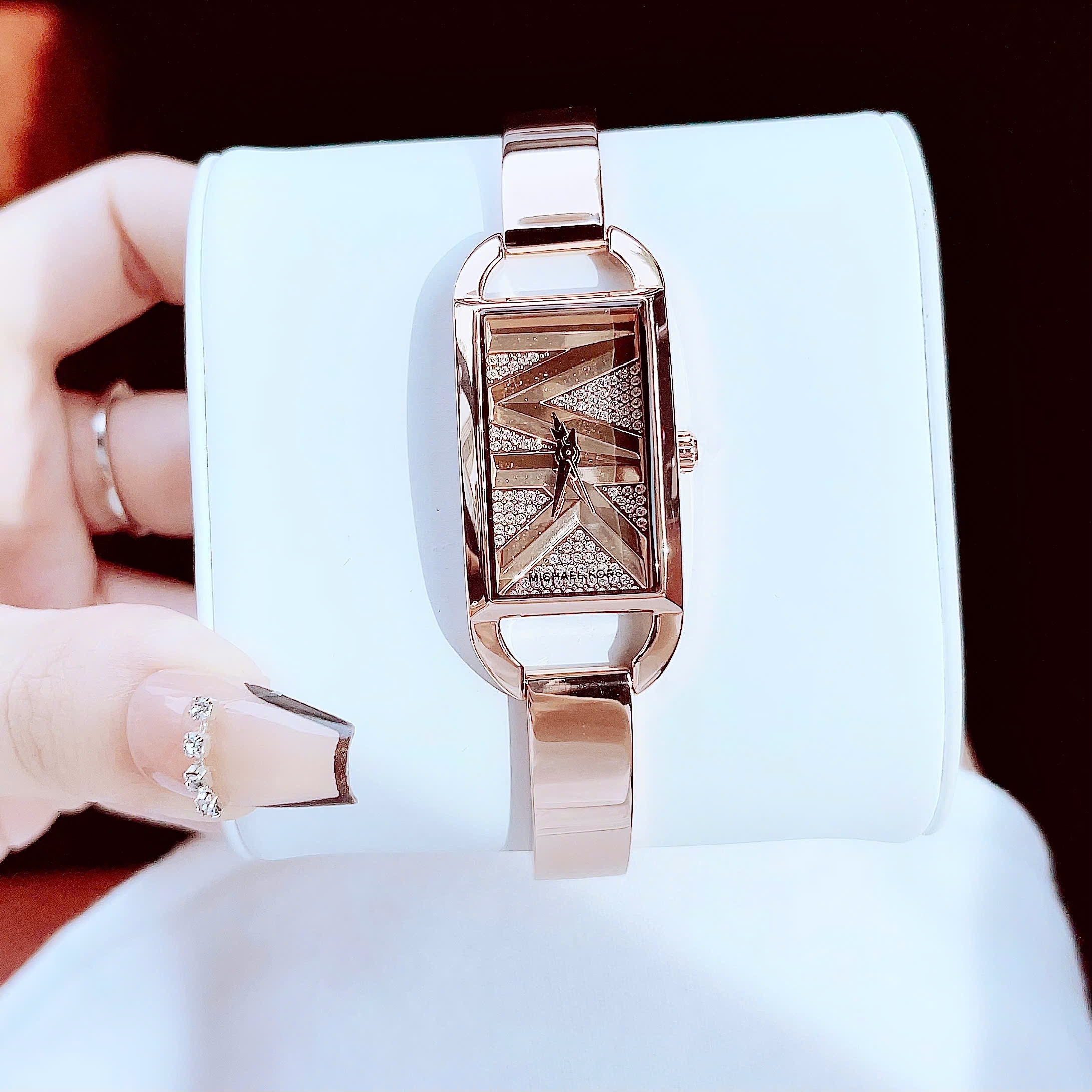 Đồng Hồ Micheal Kors Empire |Nữ Giới |Mặt Chữ Nhật |Kiềng Đeo Tay Rose Gold |Máy Pin (Quartz) |Size 21mm |donghogiatot.vn