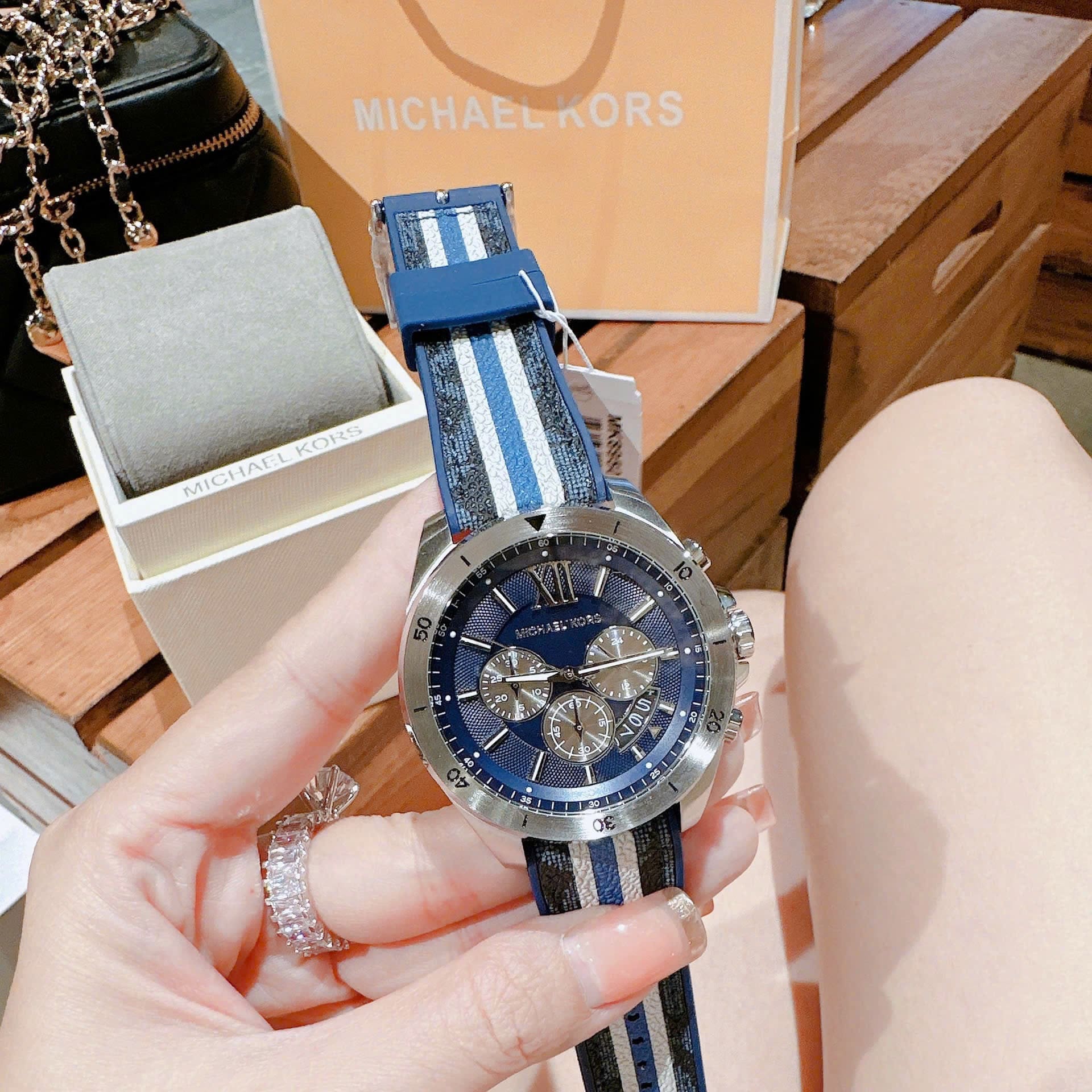 Đồng Hồ Michael Kors Brecken |Nam Giới |Chronograph |Dây Silicone Sọc Xanh |Máy Pin (Quartz) |Size 45mm |donghogiatot.vn