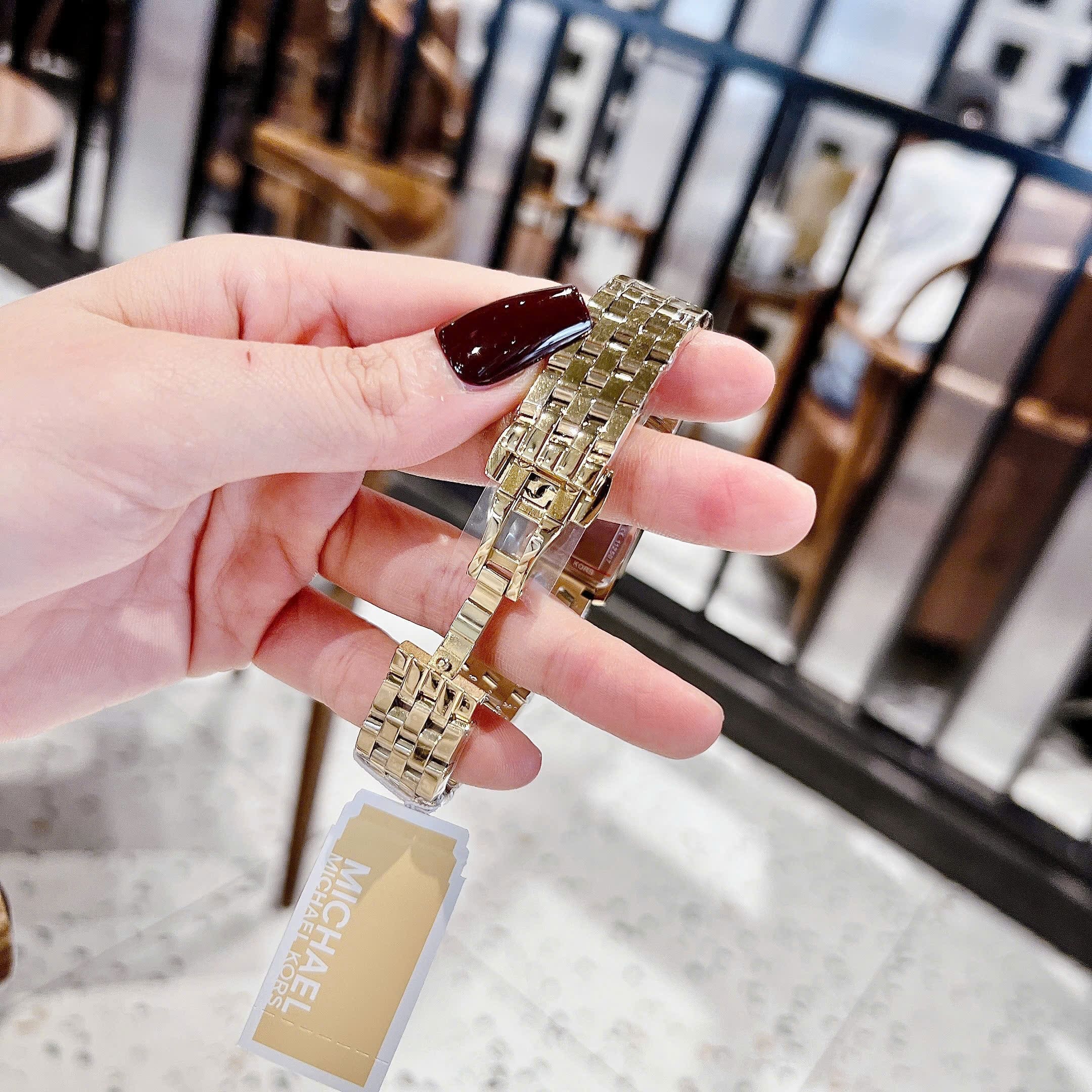 Đồng Hồ Micheal Kors Georgie |Nữ Giới |Mặt Vuông |Dây Kim Loại Vàng Gold |Máy Pin (Quartz) |Size 20mm |donghogiatot.vn