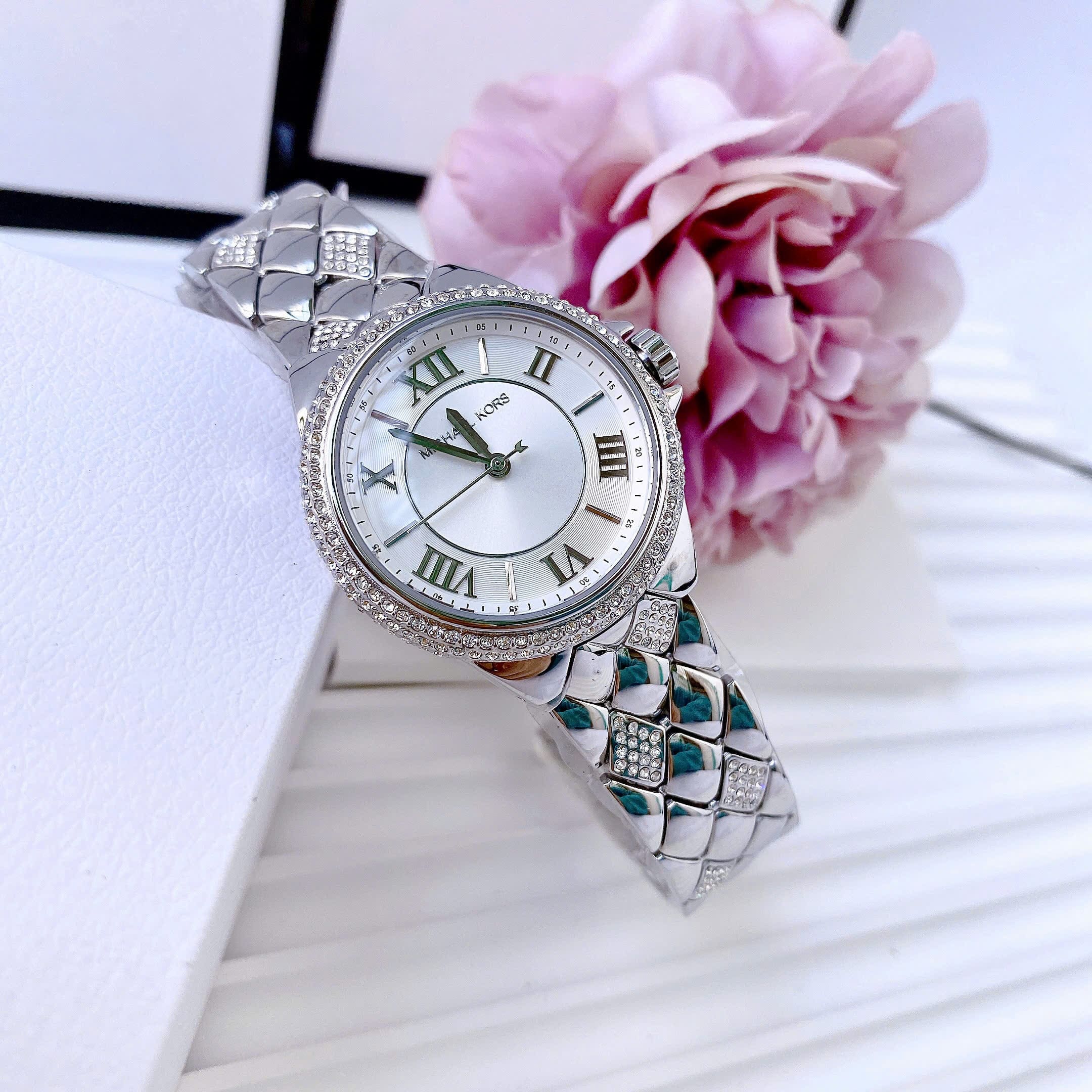 Đồng Hồ Micheal Kors Mini-Camille |Nữ Giới |Mặt Đính Đá |Dây Kim Loại Silver |Máy Pin (Quartz) |Size 33mm |donghogiatot.vn