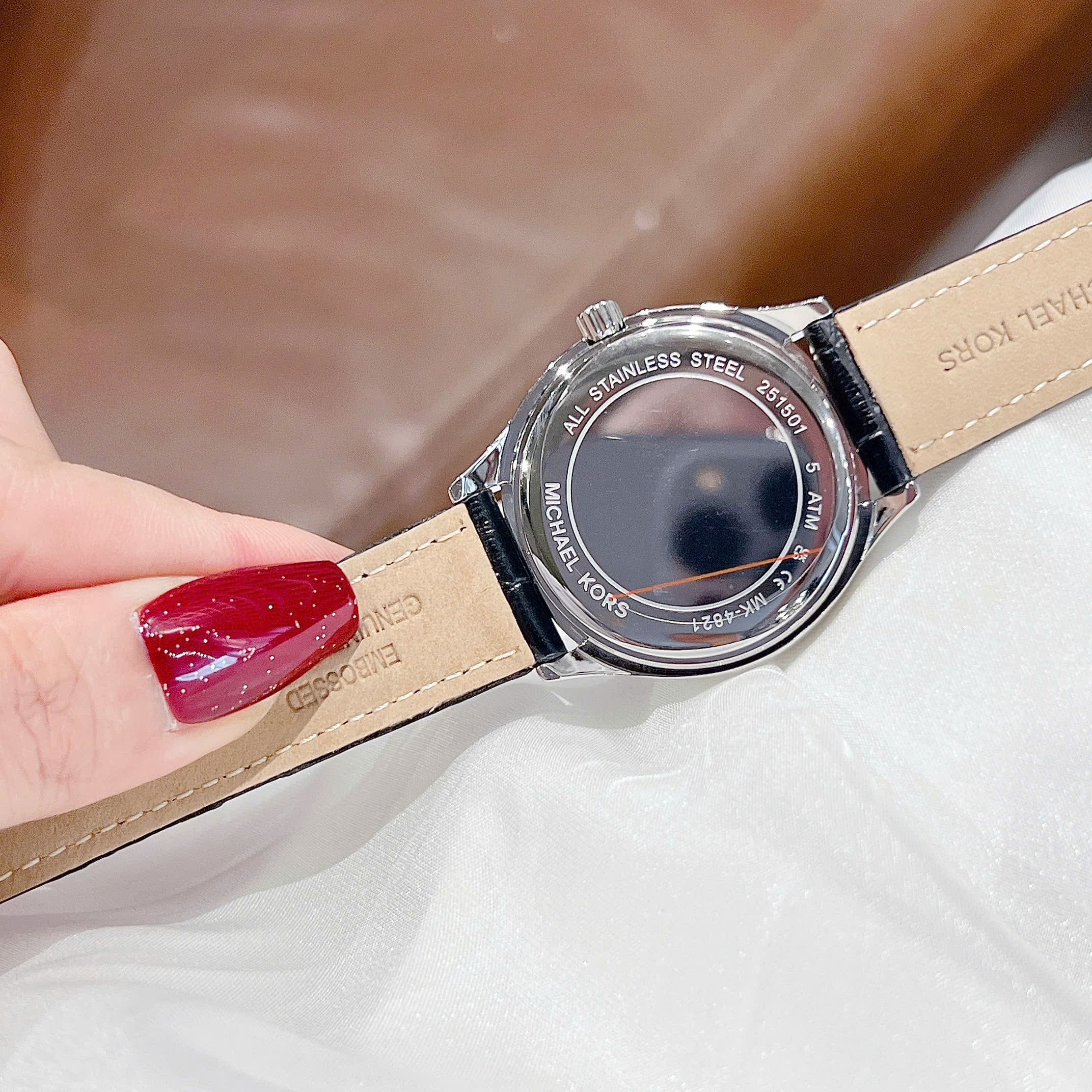 Đồng Hồ Micheal Kors Sage |Nữ Giới |Đính Đá Silver |Dây Da Màu Đen |Máy Pin (Quartz) |Size 36mm |donghogiatot.vn