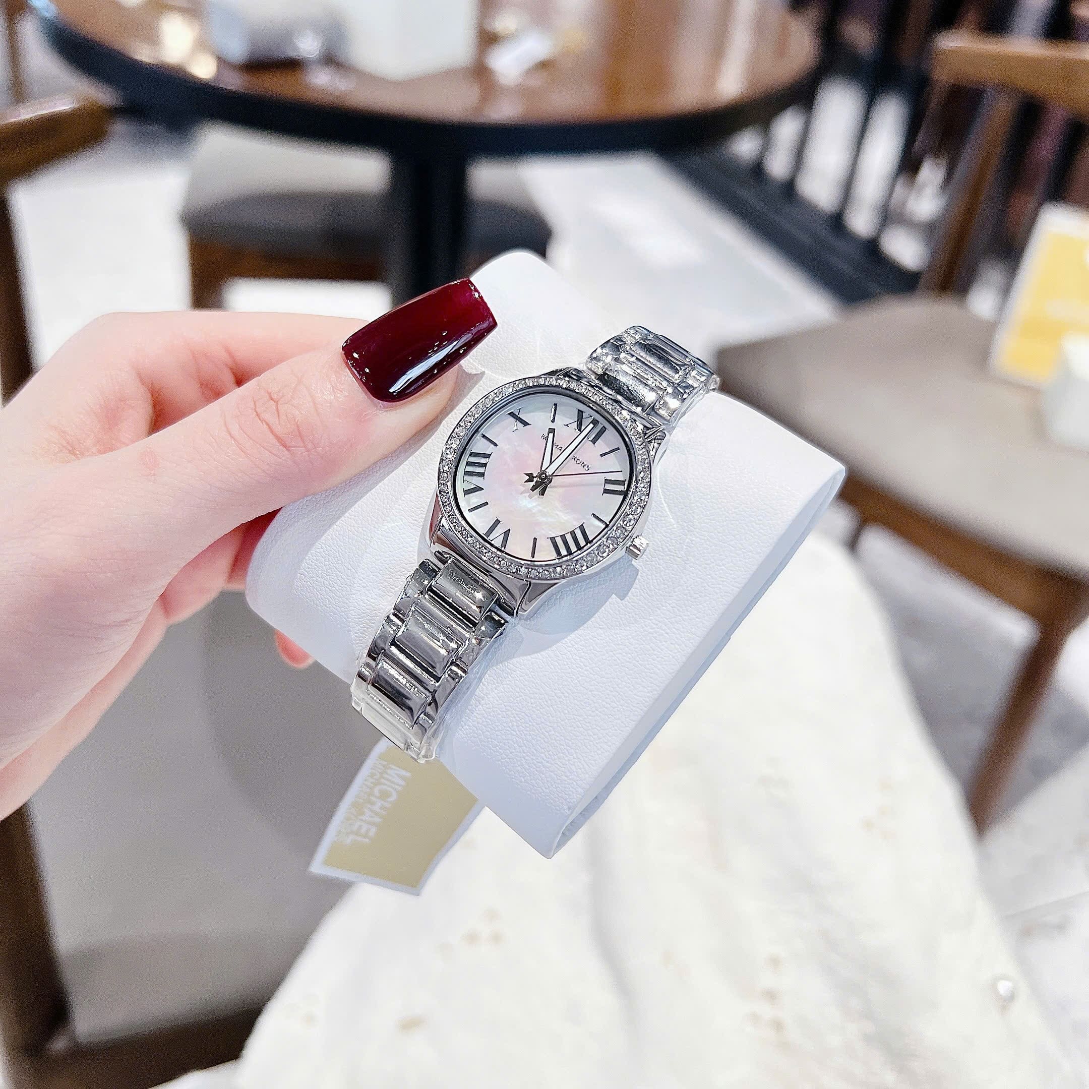 Đồng Hồ Micheal Kors Sage |Nữ Giới |Mặt Xà Cừ |Đính Đá |Dây Kim Loại Silver |Máy Pin (Quartz) |Size 31mm |donghogiatot.vn