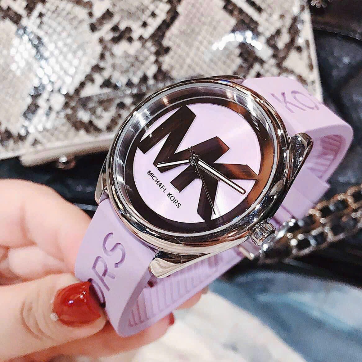 Đồng Hồ Michael Kors Janelle |Nữ Giới |Silver |Dây Silicone Tím |Máy Pin (Quartz) |Size 40mm |donghogiatot.vn