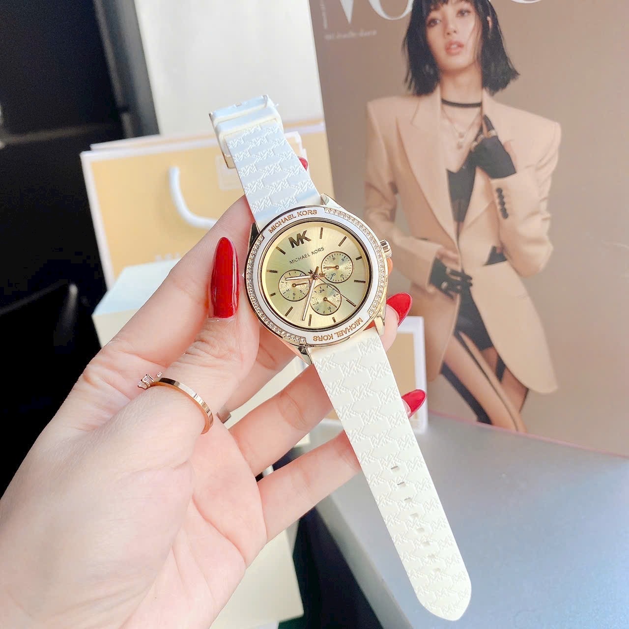 Đồng Hồ Michael Kors Jessa |Nữ Giới |Chronograph |Dây Silicone Trắng |Máy Pin (Quartz) |Size 40mm |donghogiatot.vn