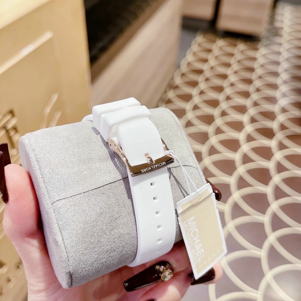 Đồng Hồ Michael Kors Jessa |Unisex |Đính Đá |Dây Cao Su Trắng |Máy Pin (Quartz) |Size 40mm |donghogiatot.vn