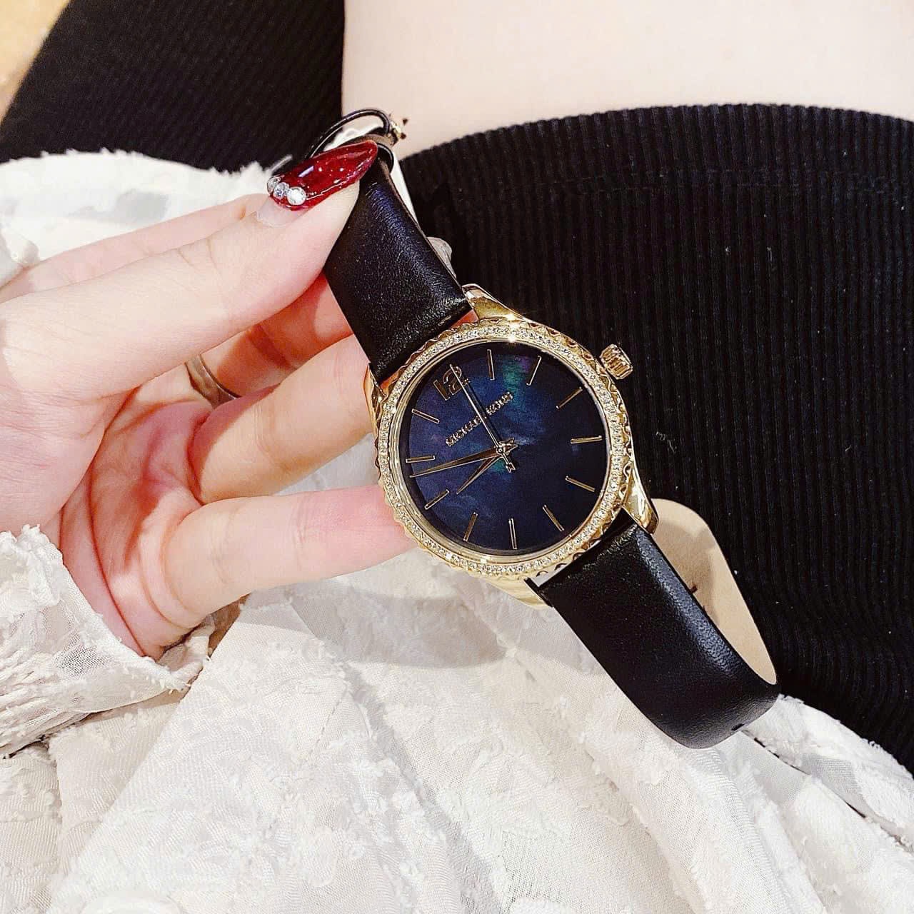 Đồng Hồ Michael Kors Layton |Nữ Giới |Mặt Khảm Trai Xanh |Dây Da Màu Đen |Máy Pin (Quartz) |Size 38mm |donghogiatot.vn