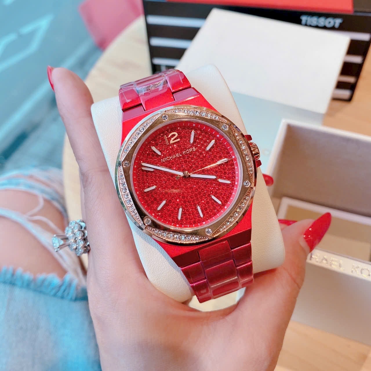 Đồng Hồ Michael Kors Lennox |Unisex |Full Đá |Dây Kim Loại Đỏ |Máy Pin (Quartz) |Size 43mm |donghogiatot.vn