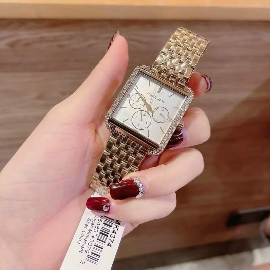 Đồng Hồ Michael Kors Mặt Vuông |Nữ Giới |Đính Đá |Dây Kim Loại Vàng Gold |Máy Pin (Quartz) |Size 39mm |donghogiatot.vn