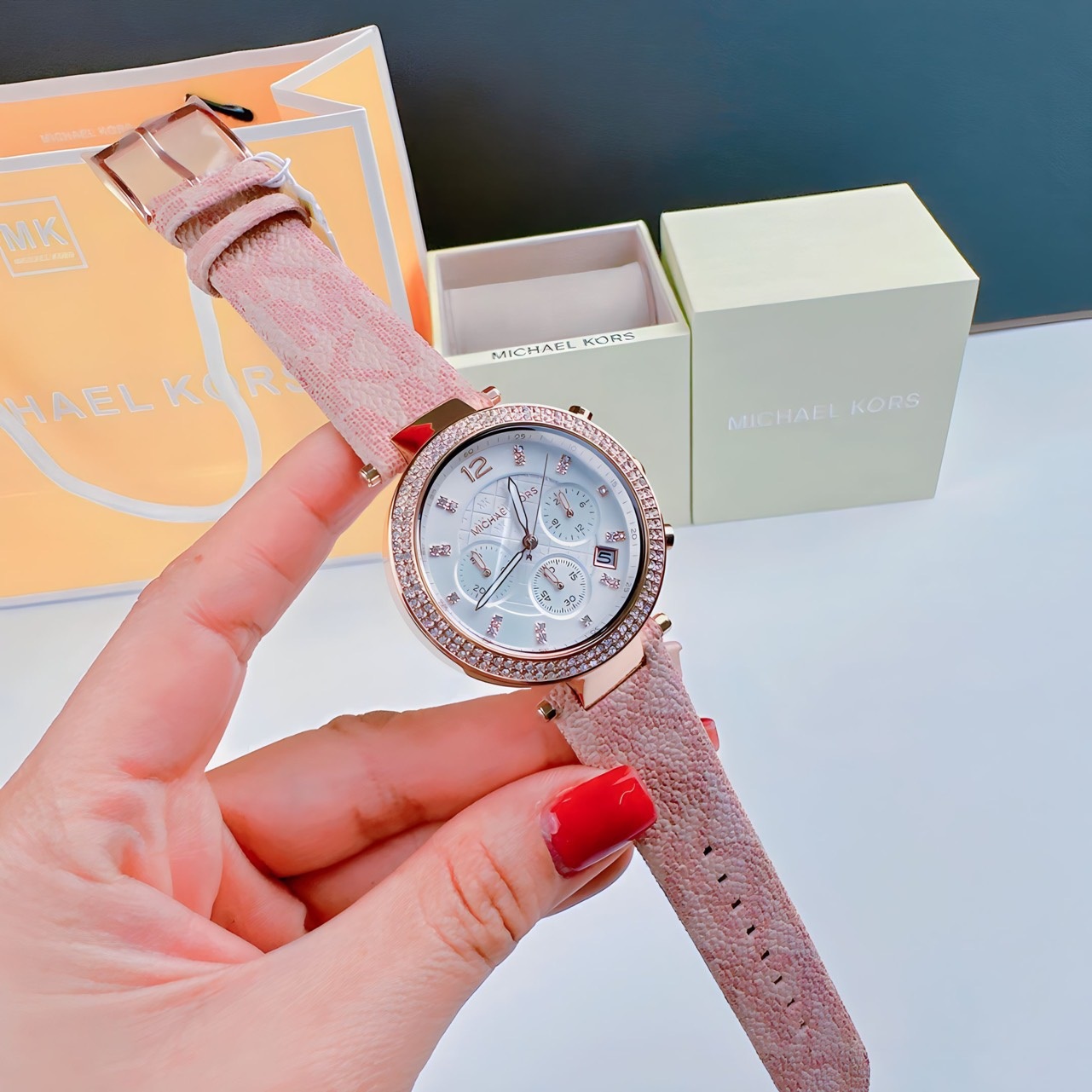 Đồng Hồ Michael Kors Parker Chronograph |Nữ Giới |Rose Gold |Dây Da Hồng |Máy Pin (Quartz) |Size 39mm |donghogiatot.vn