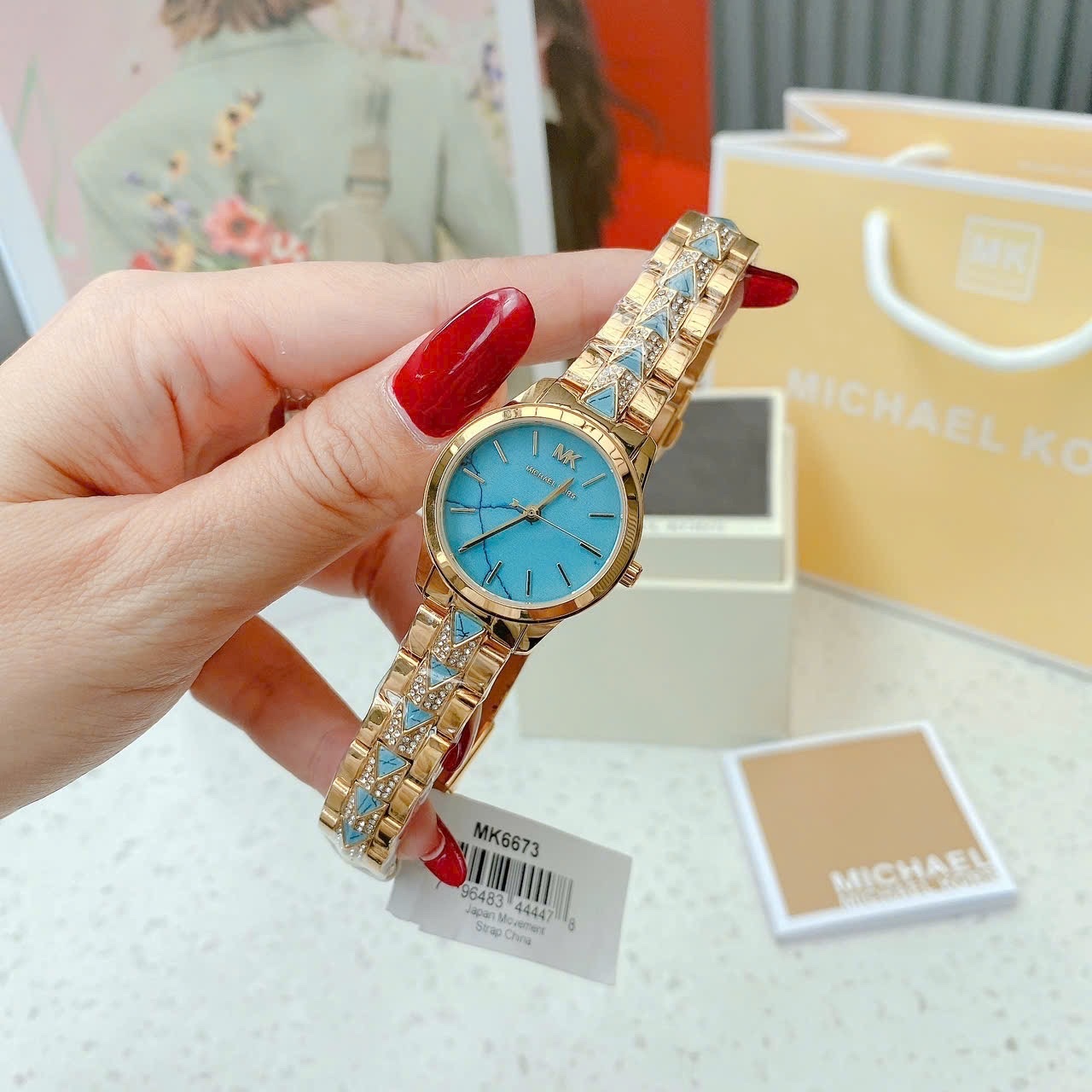 Đồng Hồ Michael Kors Runway Mercer |Nữ Giới |Mặt Xanh |Dây Kim Loại |Máy Pin (Quartz) |Size 28mm |donghogiatot.vn