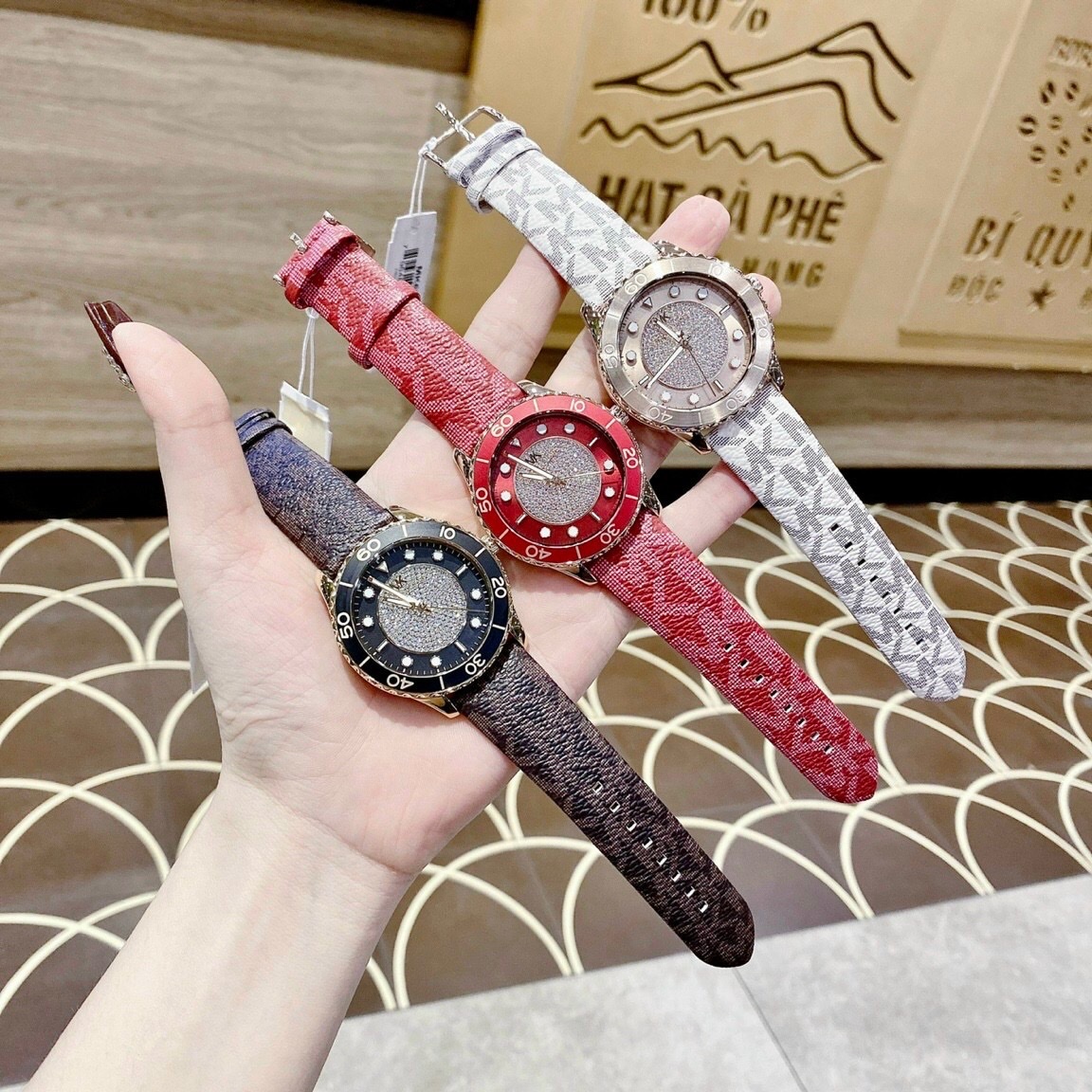 Đồng Hồ Michael Kors Runway |Nữ Giới |Mặt Tròn |Dây Da Nâu |Máy Pin (Quartz) |Size 40mm |donghogiatot.vn