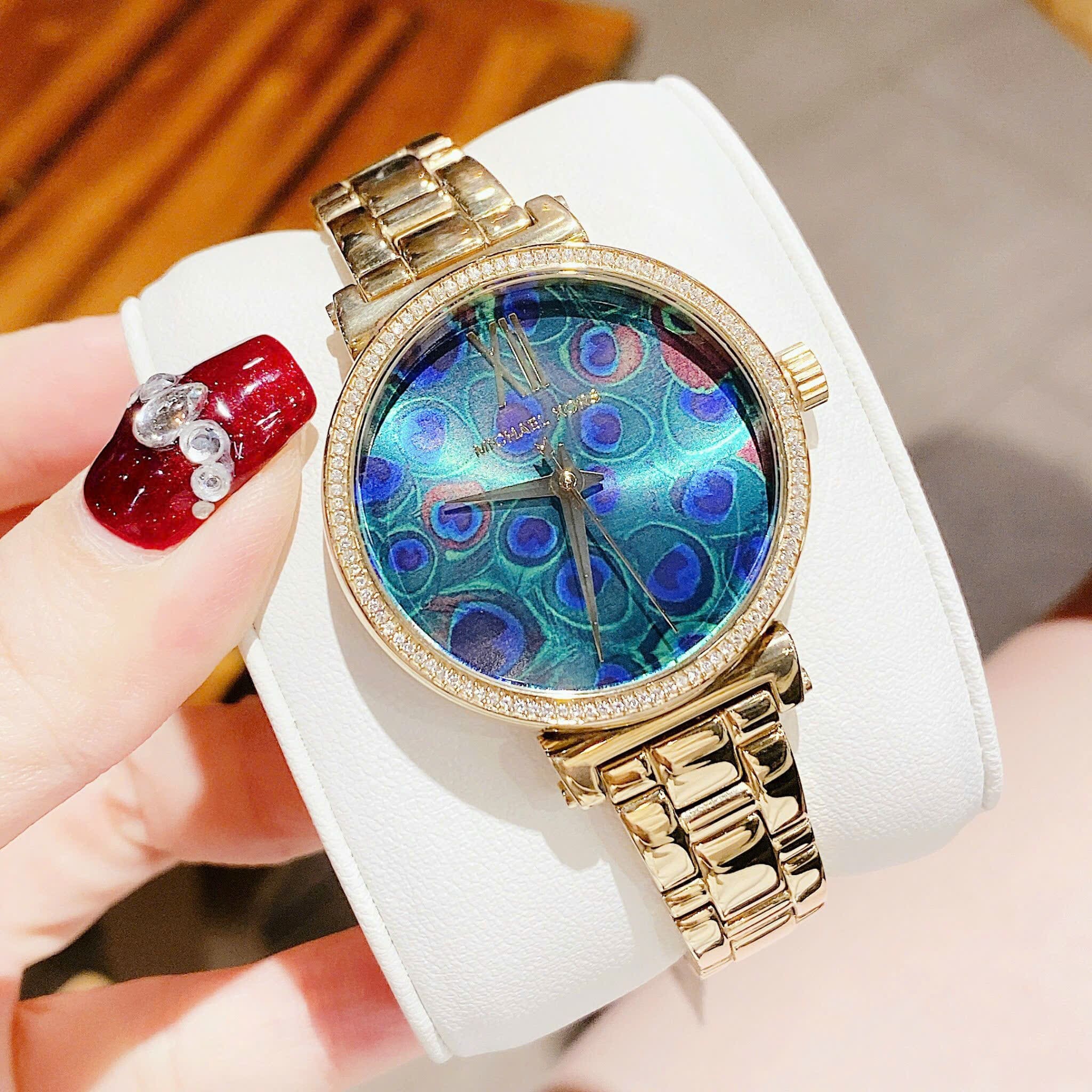 Đồng Hồ Michael Kors Sofie |Nữ Giới |Chim Công |Dây Kim Loại Vàng Gold |Máy Pin (Quartz) |Size 36mm |donghogiatot.vn