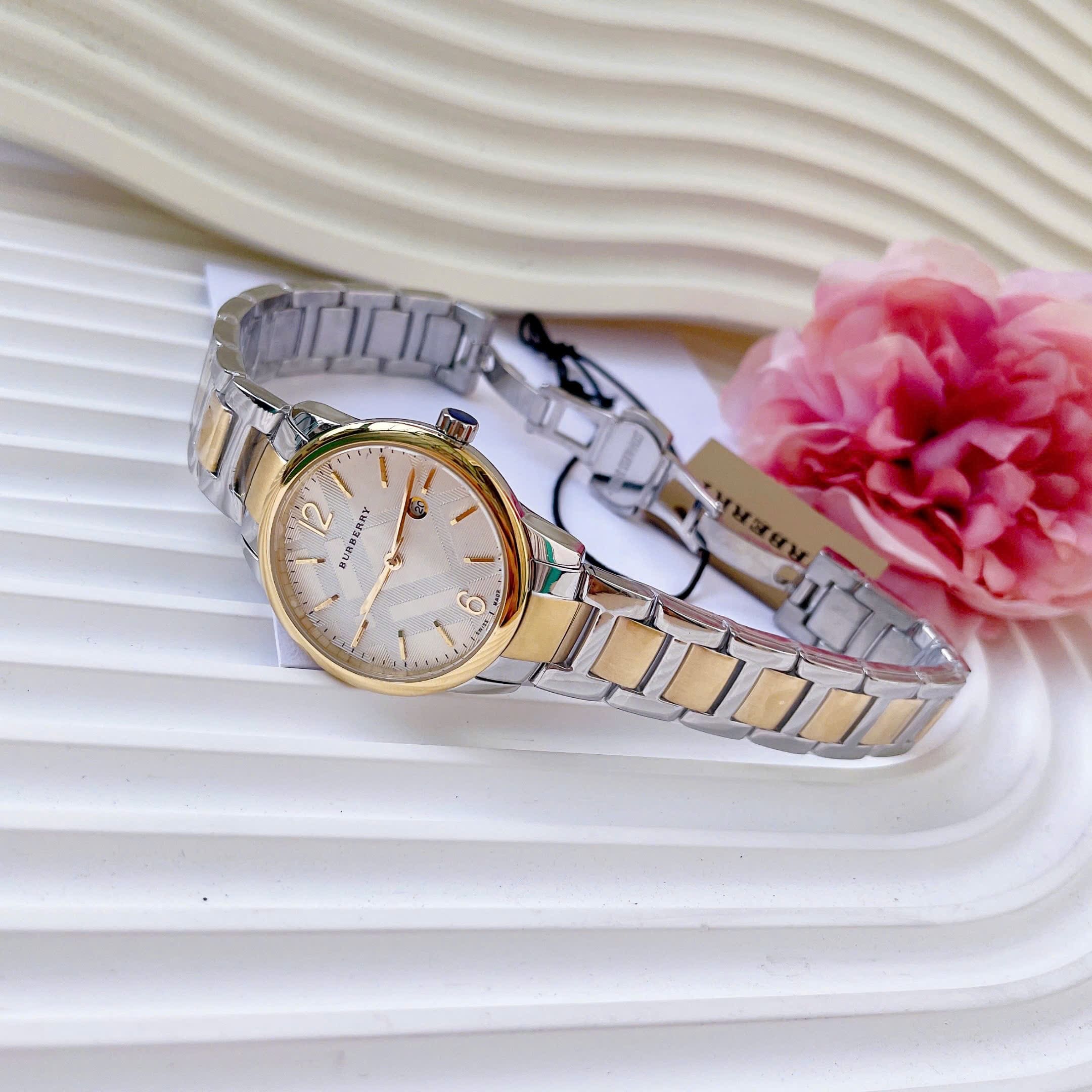 Đồng Hồ Burberry The Classic Round |Nữ Giới |Dây Kim Loại Demi Vàng Gold |Máy Pin (Quartz) |Size 32mm |donghogiatot.vn