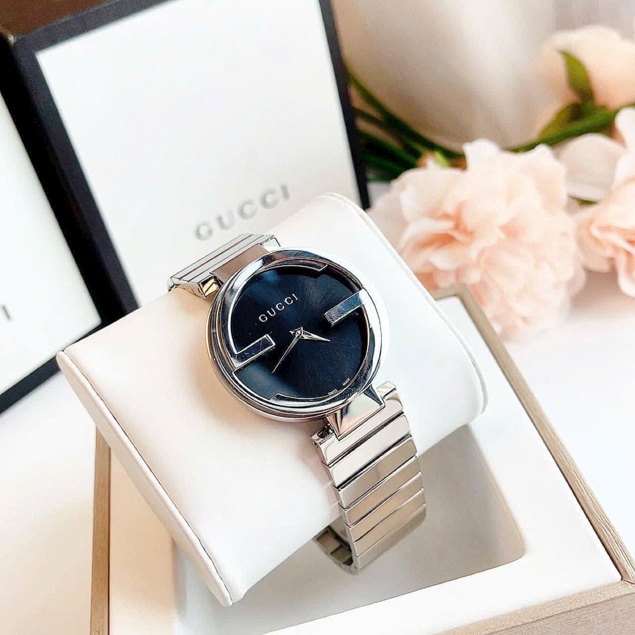 Đồng Hồ Gucci Interlocking |Nữ Giới |Mặt Tròn Đen |Dây Kim Loại Silver |Máy Pin (Quartz) |Size 36mm |donghogiatot.vn