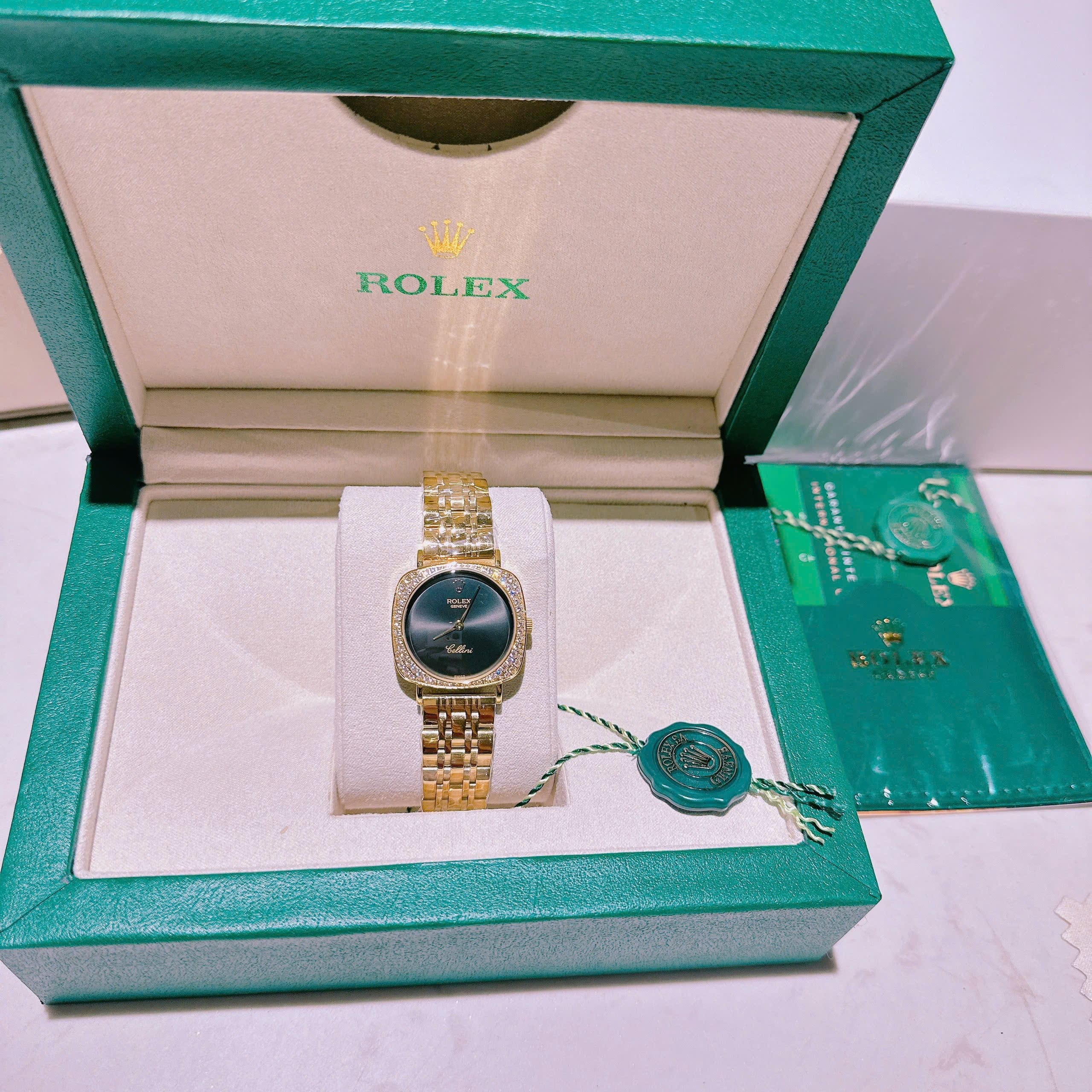 Đồng Hồ Rolex Cellini |Nữ Giới |Mặt Vuông Đen |Dây Kim Loại Vàng Gold |Máy Pin (Máy Quartz) |Size 33mm |donghogiatot.vn