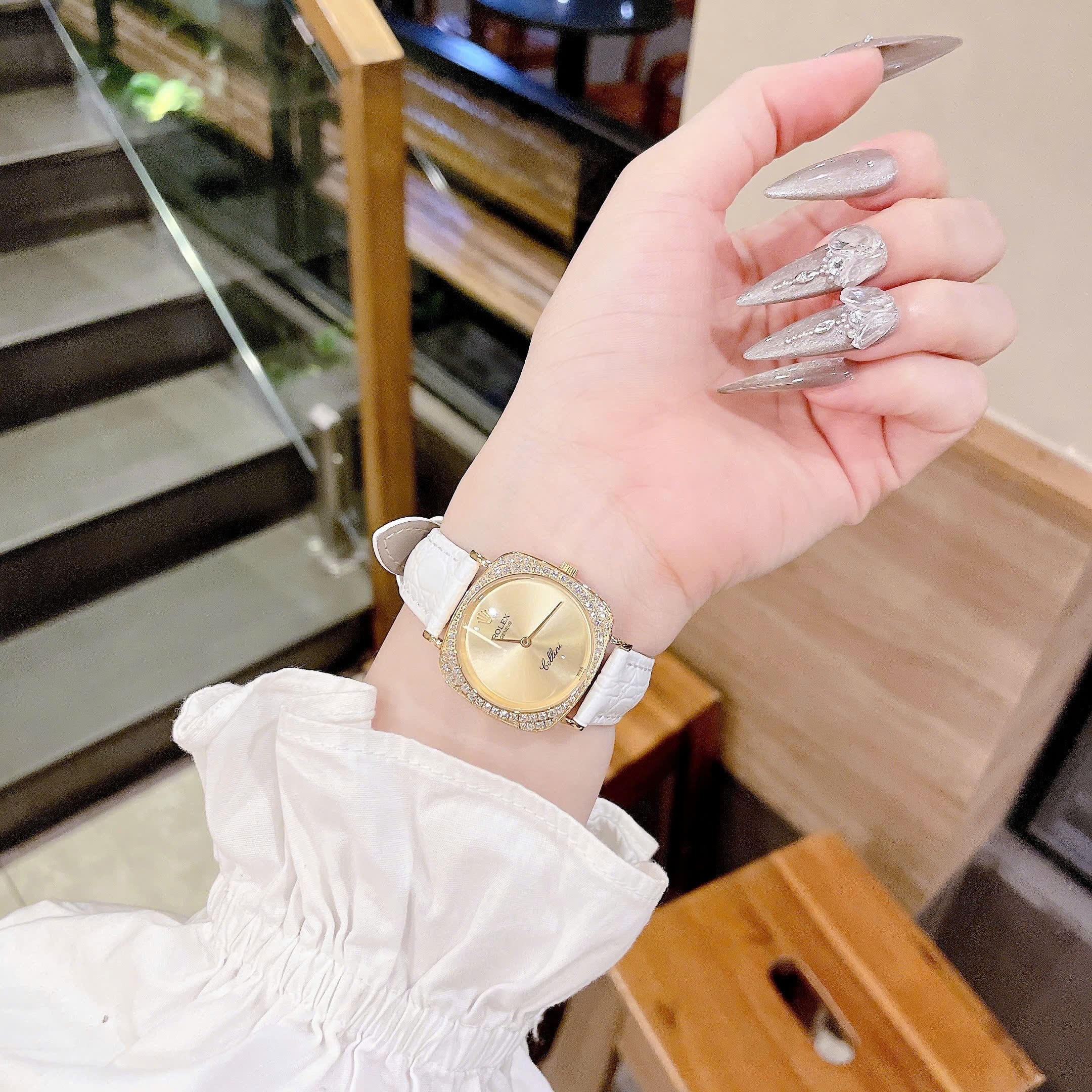Đồng Hồ Rolex Cellini |Nữ Giới |Mặt Vuông |Vàng Gold |Dây Da Trắng |Máy Pin (Máy Quartz) |Size 33mm |donghogiatot.vn