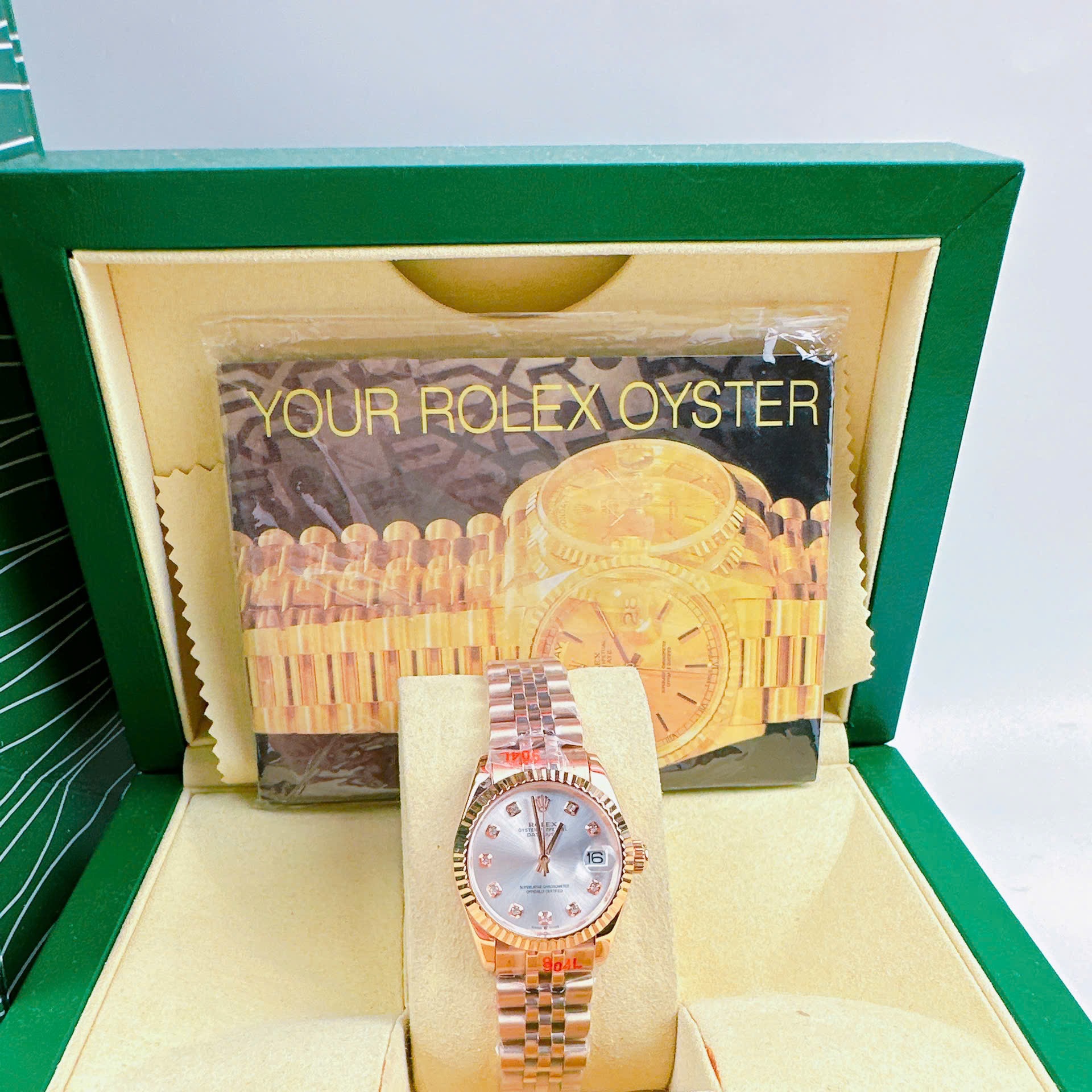 Đồng Hồ Rolex Niềng Khía |Nữ Giới |Mặt Trắng |Dây Kim Loại Rose Gold |Máy Pin (Máy Quartz) |Size 31mm |donghogiatot.vn