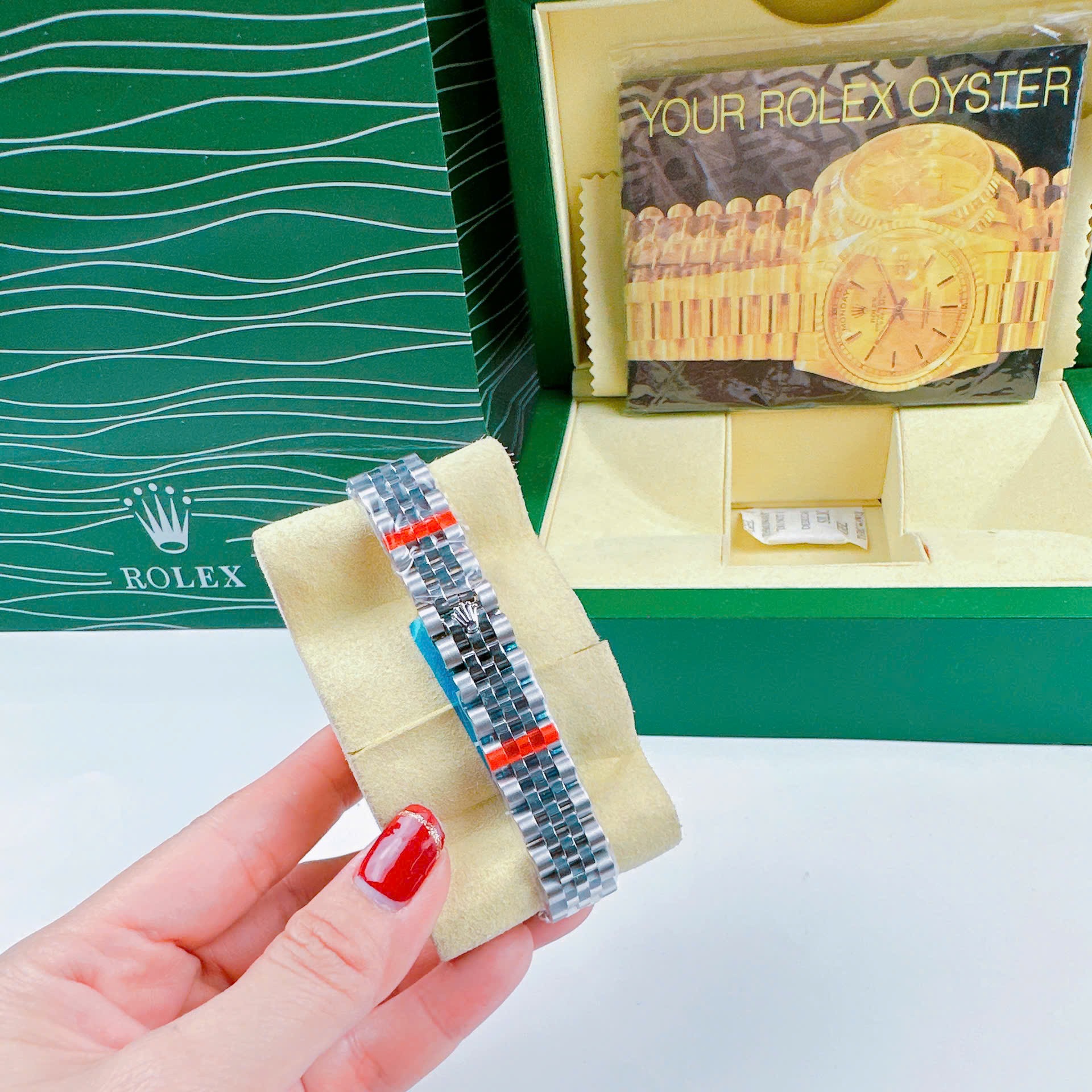 Đồng Hồ Rolex Niềng Khía |Nữ Giới |Xanh Lá |Dây Kim Loại Trắng Silver |Máy Pin (Máy Quartz) |Size 31mm |donghogiatot.vn