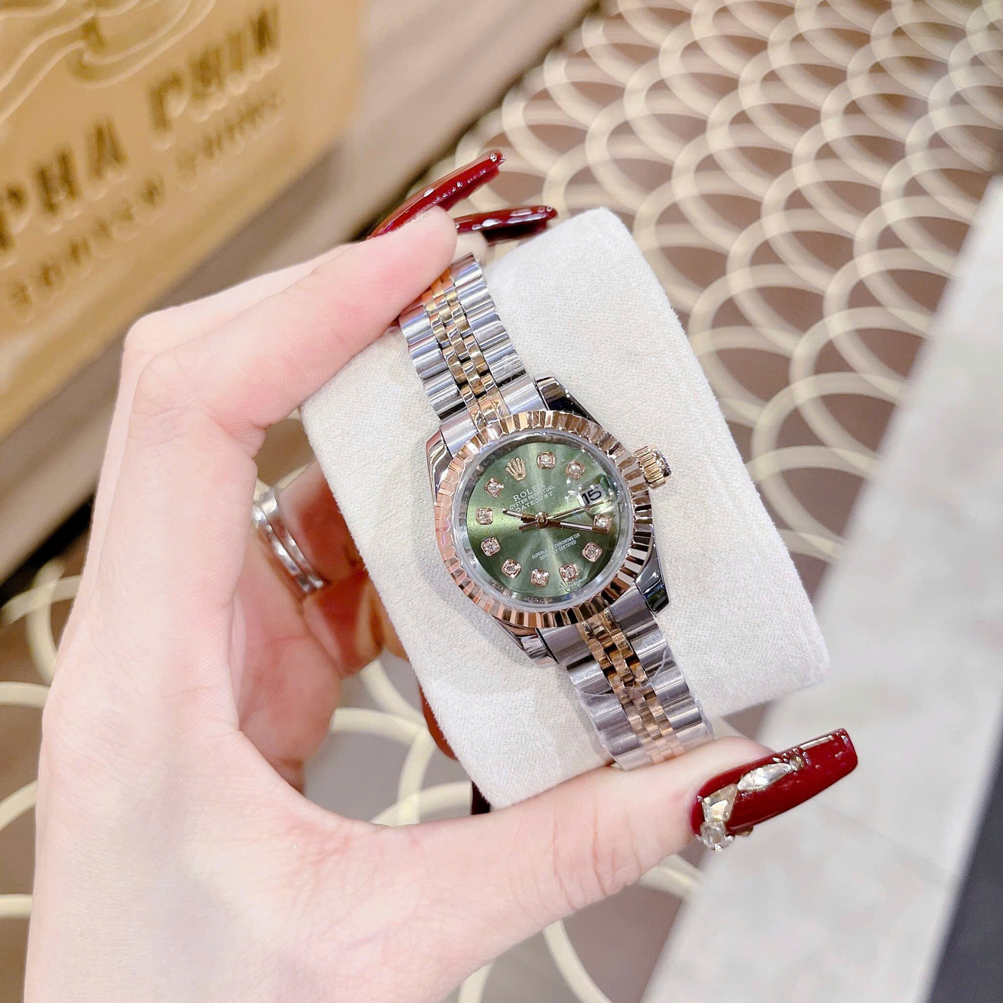 Đồng Hồ Rolex Date Just |Nữ Giới |Mặt Xanh Rêu |Niềng Khía |Dây Kim Loại Demi |Máy Pin (Máy Quartz) |Size 28mm |donghogiatot.vn