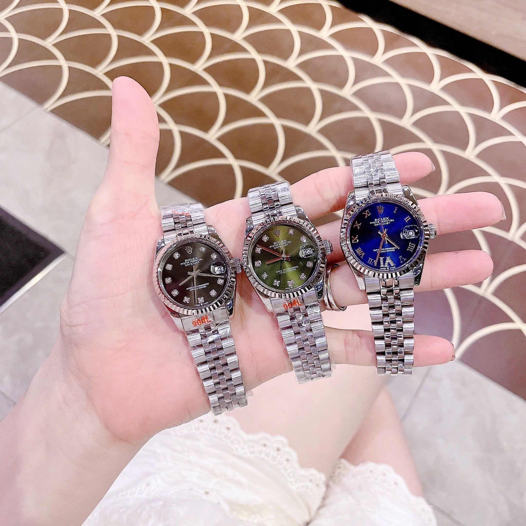 Đồng Hồ Rolex Date Just |Nữ Giới |Mặt Xanh Rêu |Niềng Khía |Dây Kim Loại Silver |Máy Pin (Máy Quartz) |Size 31mm |donghogiatot.vn