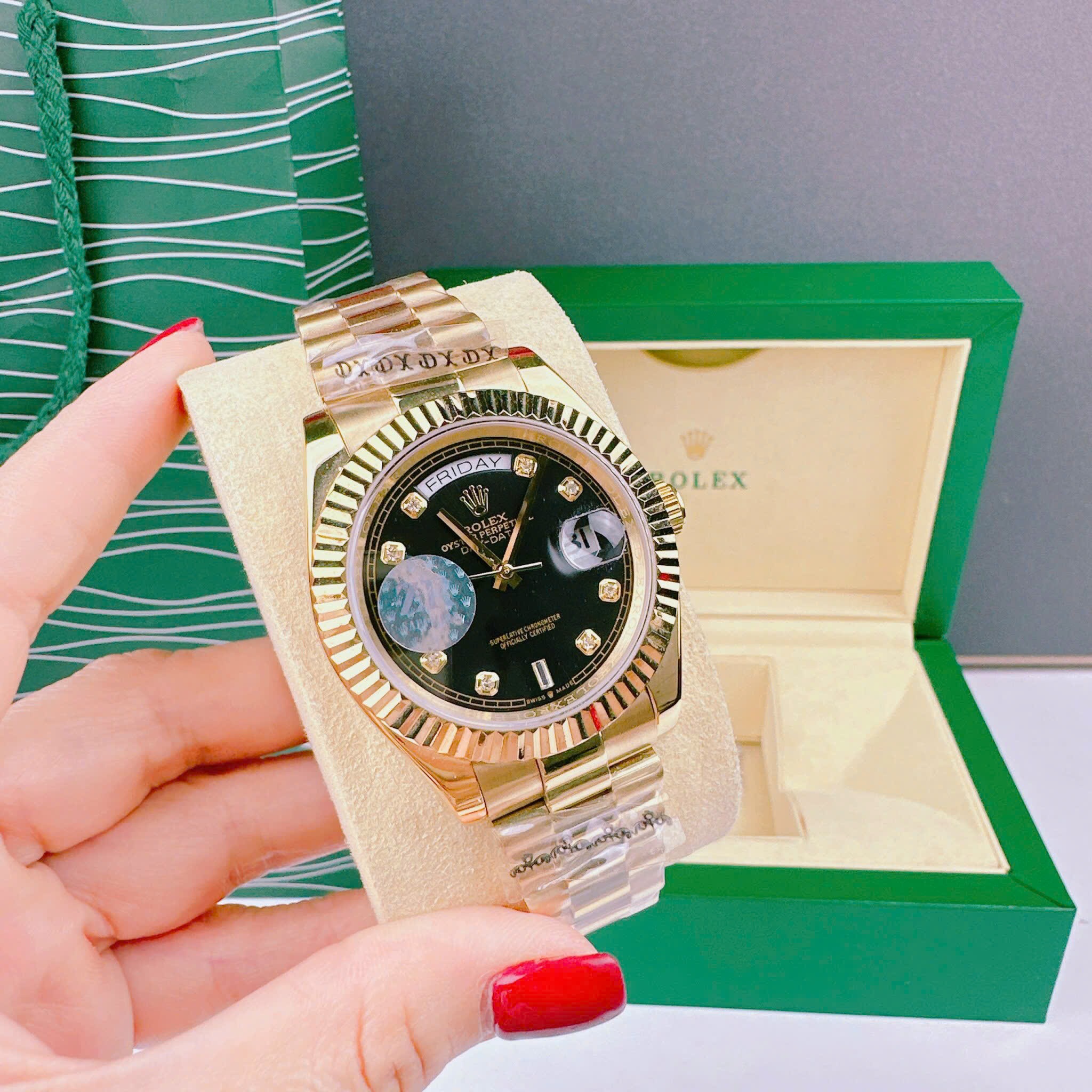 Đồng Hồ Rolex 2 Lịch |Nam Giới |Mặt Đen |Niềng Khía |Dây Kim Loại Vàng |Máy cơ (Automatic) |Size 41mm |donghogiatot.vn