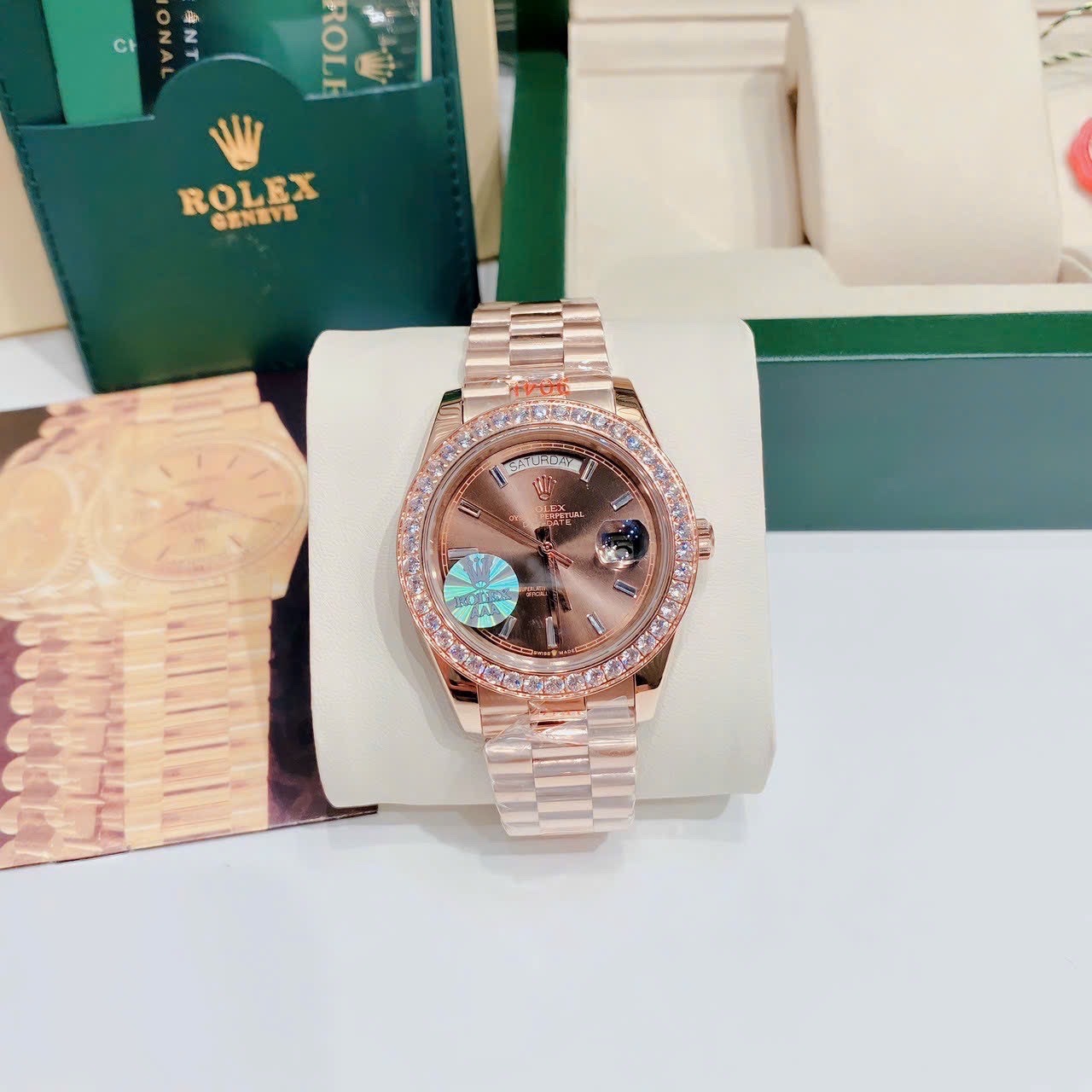 Đồng Hồ Rolex 2 Lịch |Nam Giới |Mặt Nâu |Đính Đá |Dây Kim Loại Rose Gold |Máy Cơ (Automatic) |Size 41mm |donghogiatot.vn