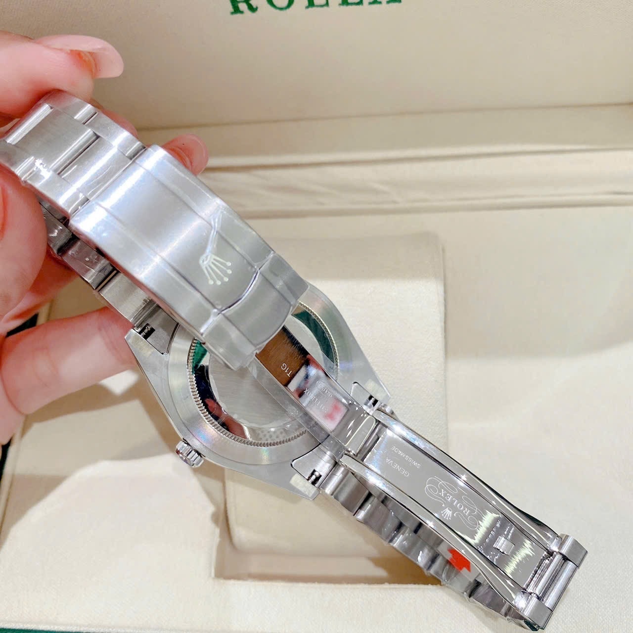 Đồng Hồ Rolex Oyster Perpetual |Nam Giới |Mặt Vàng |Dây Kim Loại Silver |Máy Cơ (Automatic) |Size 41mm |donghogiatot.vn