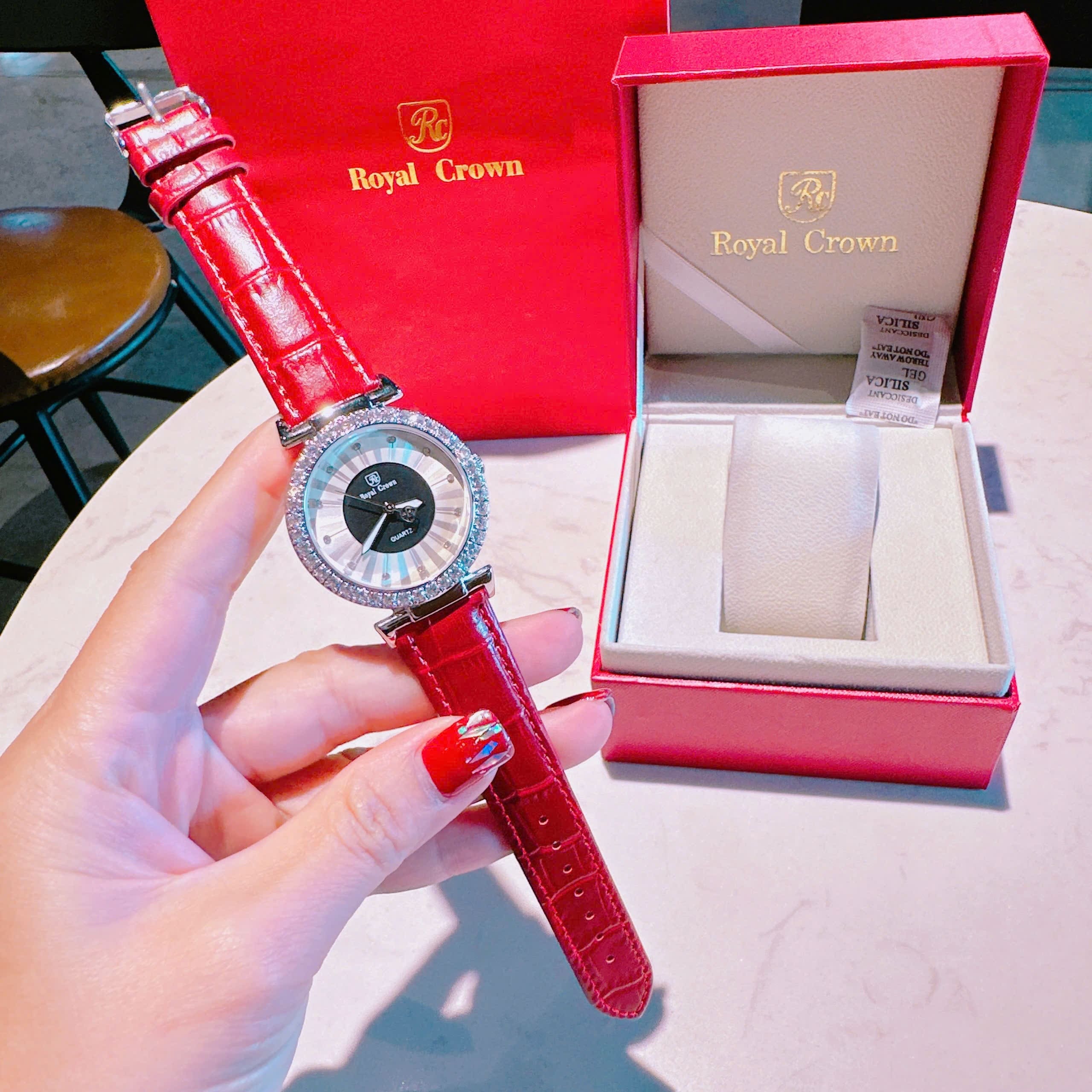Đồng Hồ Royal Crown Mặt Tròn Đen |Nữ Giới |Đính Đá |Dây Da Đỏ |Máy Pin (Quartz) |Size 35mm |donghogiatot.vn