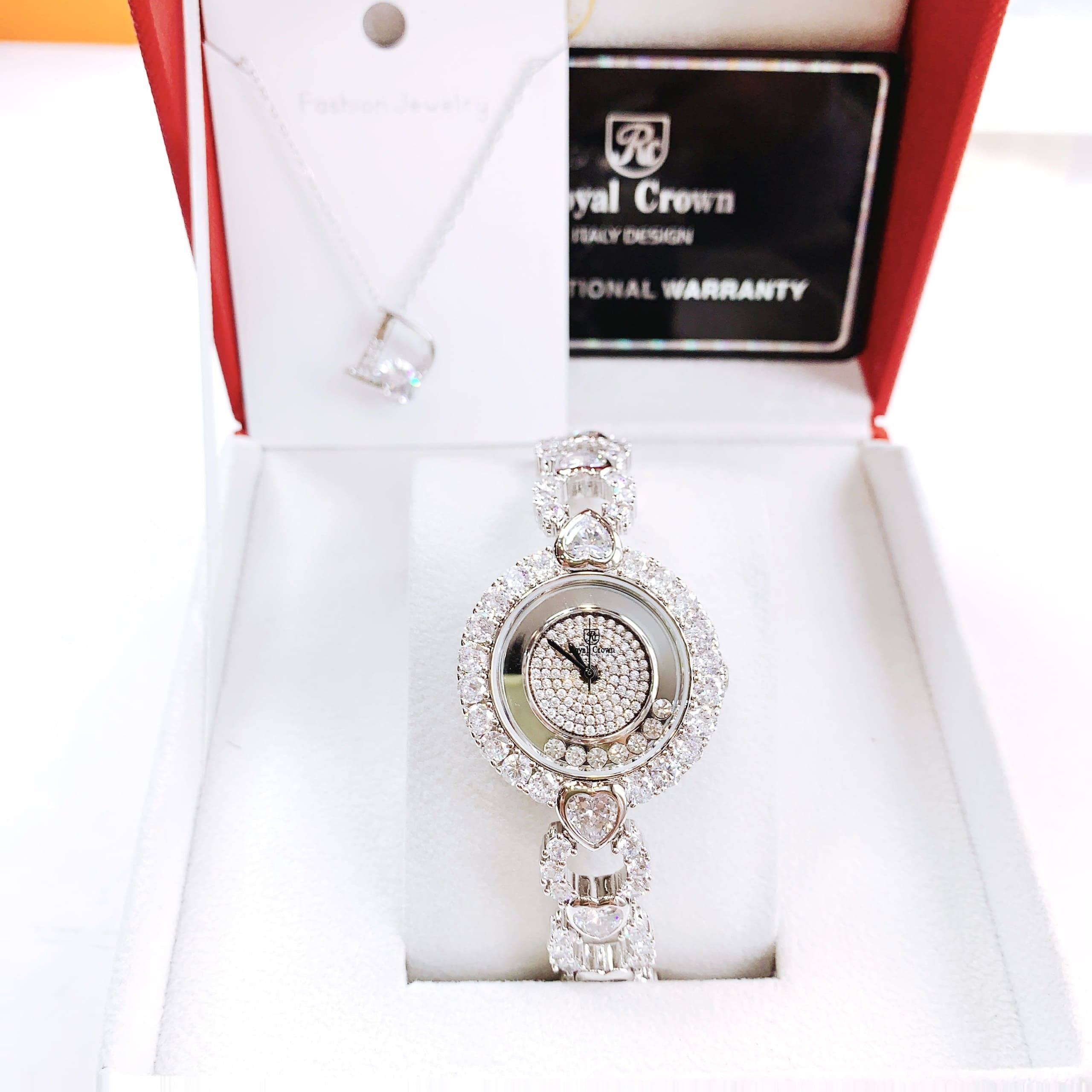 Đồng Hồ Royal Crown Mặt Tròn |Nữ Giới |Silver |Lắc Tay Đính Đá Trái Tim Trắng |Máy Pin (Quartz) |Size 33mm |donghogiatot.vn