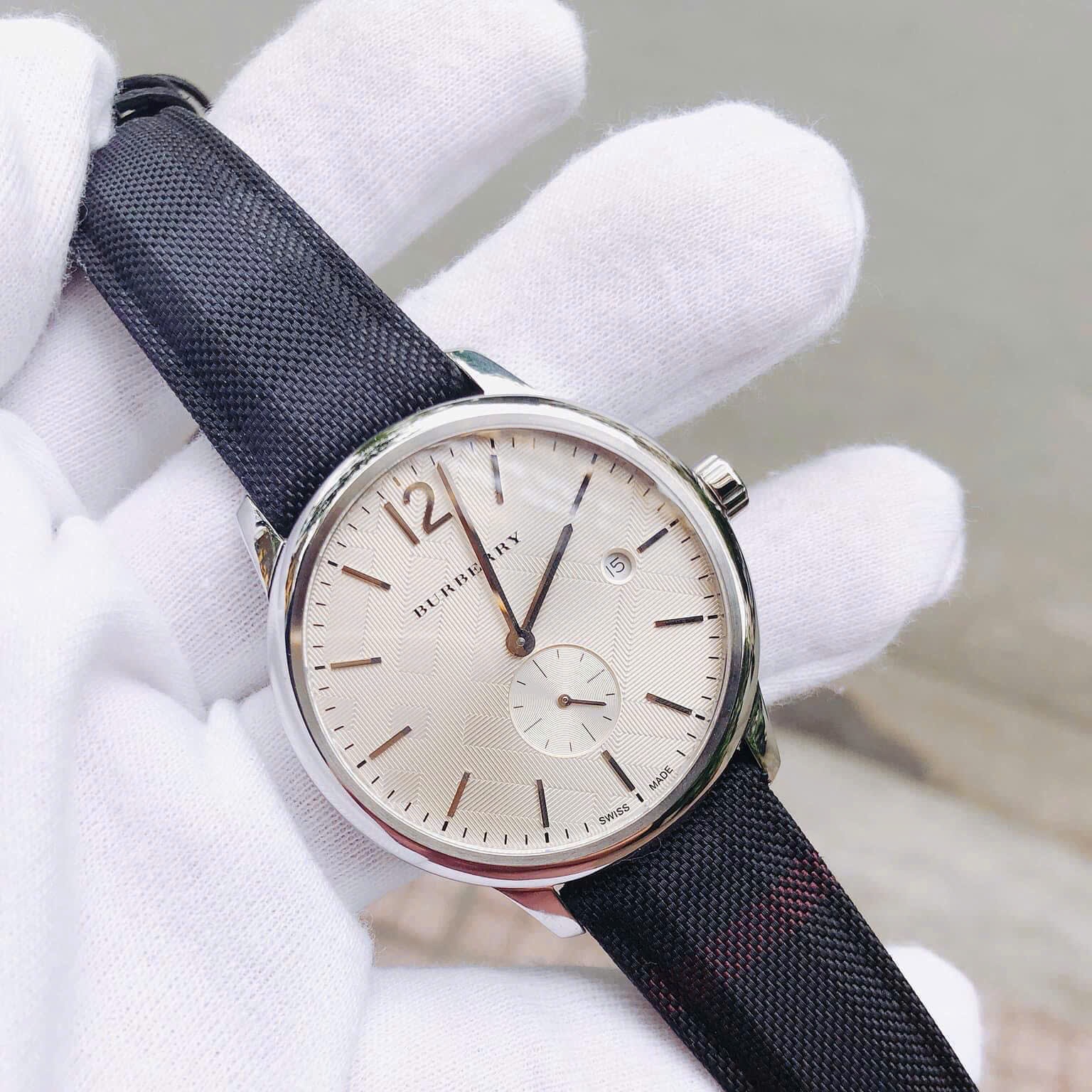 Đồng Hồ Burberry Classic Round |Nam Giới |Mặt Trắng |Dây Da Đen |Máy Pin (Quartz) |Size 40mm |donghogiatot.vn