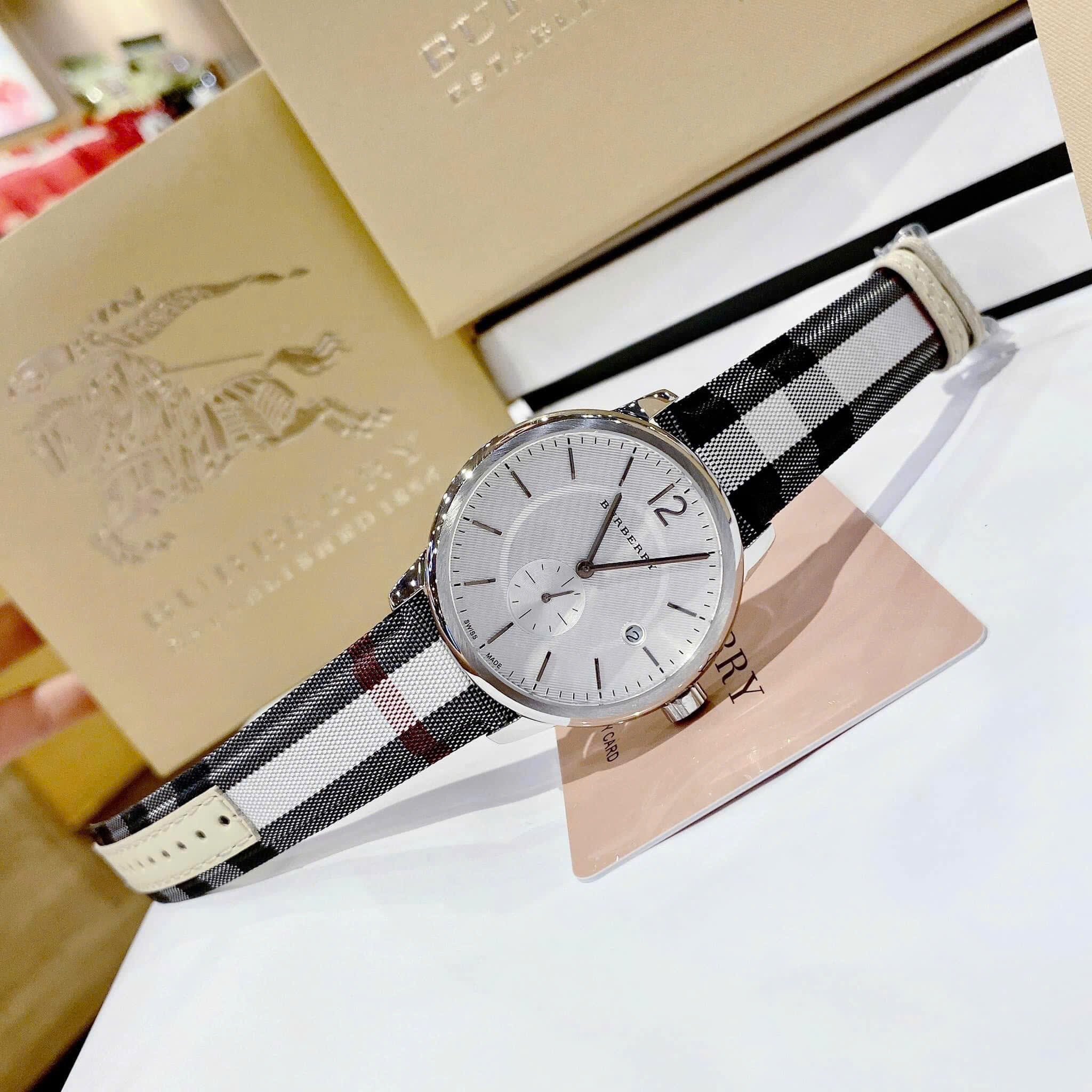 Đồng Hồ Burberry Honey Check |Nam Giới |Trắng Silver |Dây Vải Sọc |Máy Pin (Quartz) |Size 40mm |donghogiatot.vn