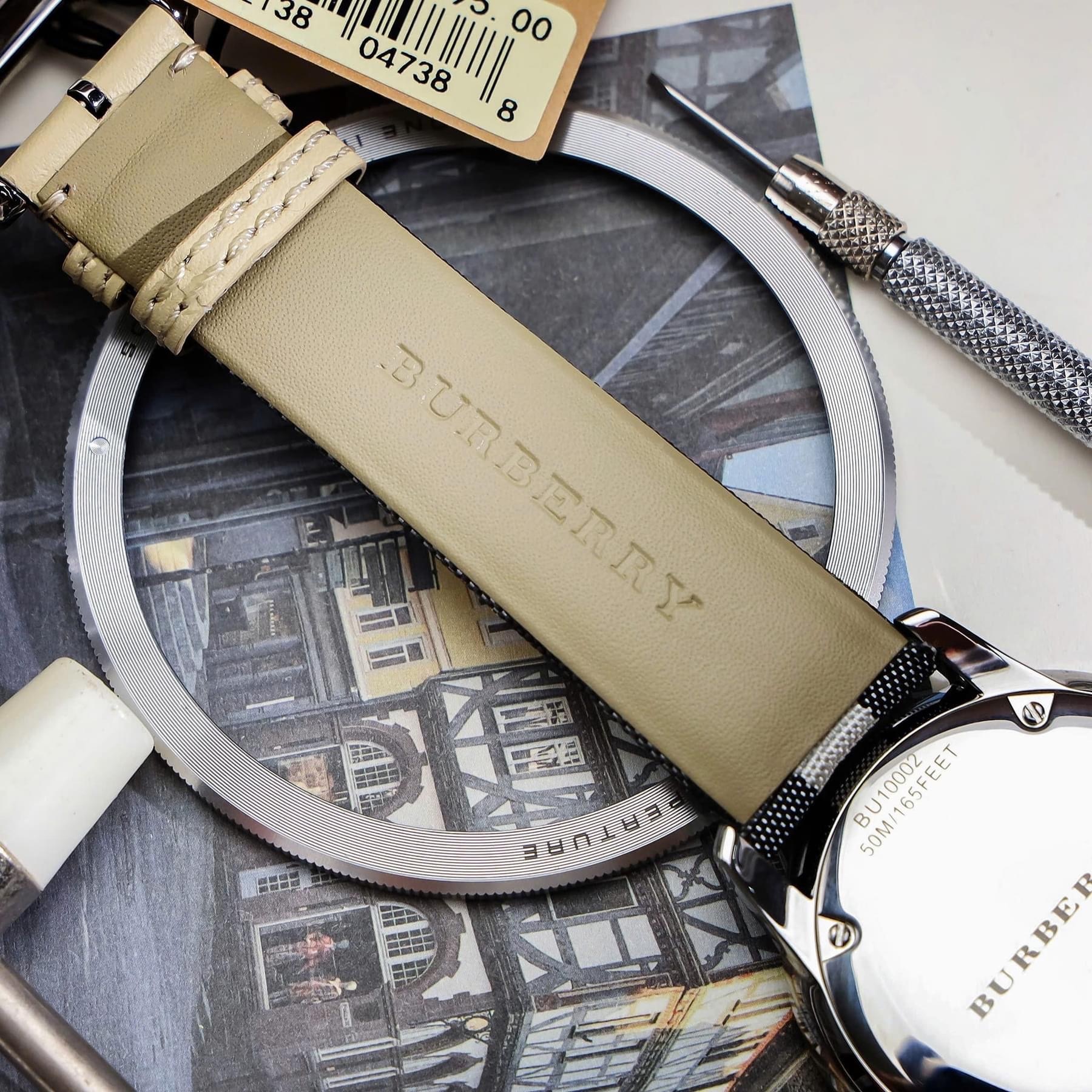 Đồng Hồ Burberry Honey Check |Nam Giới |Trắng Silver |Dây Vải Sọc |Máy Pin (Quartz) |Size 40mm |donghogiatot.vn