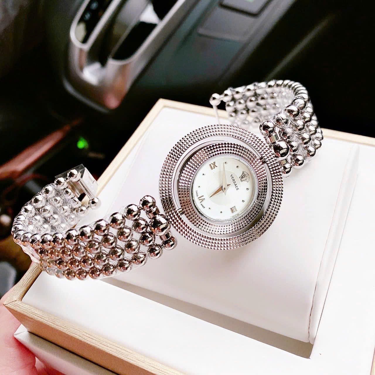Đồng Hồ Versace Eon Pour Femmes |Nữ Giới |Mặt Trắng |Xoay 360 Độ |Dây Kim Loại Silver |Máy Pin (Quartz) |Size 33mm |donghogiatot.vn