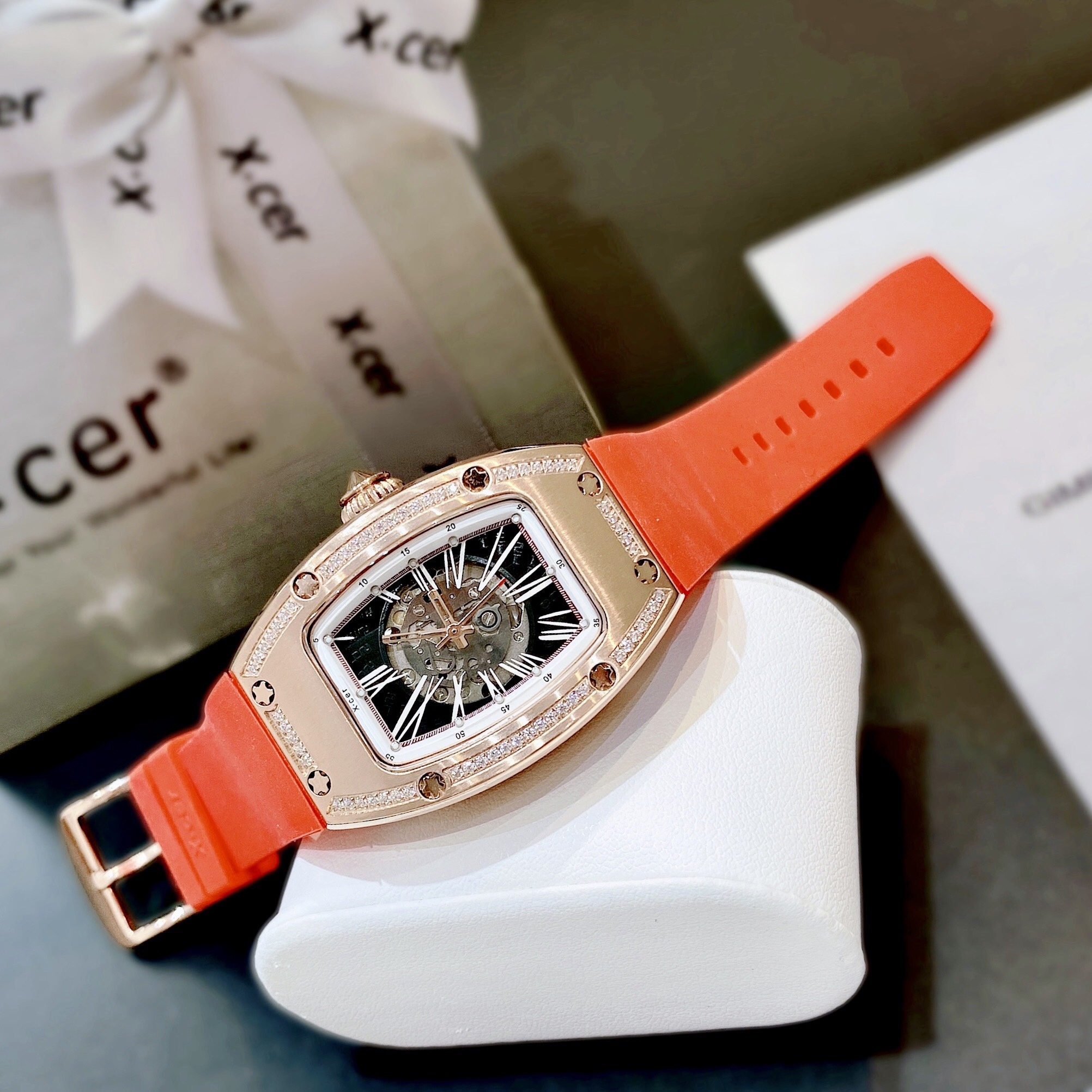 Đồng Hồ Xcer Lộ Máy |Nữ Giới |Mặt Chữ Nhật |Rose Gold |Dây Silicone Đỏ |Máy Tự Động (Automatic) |Size 36mm |donghogiatot.vn