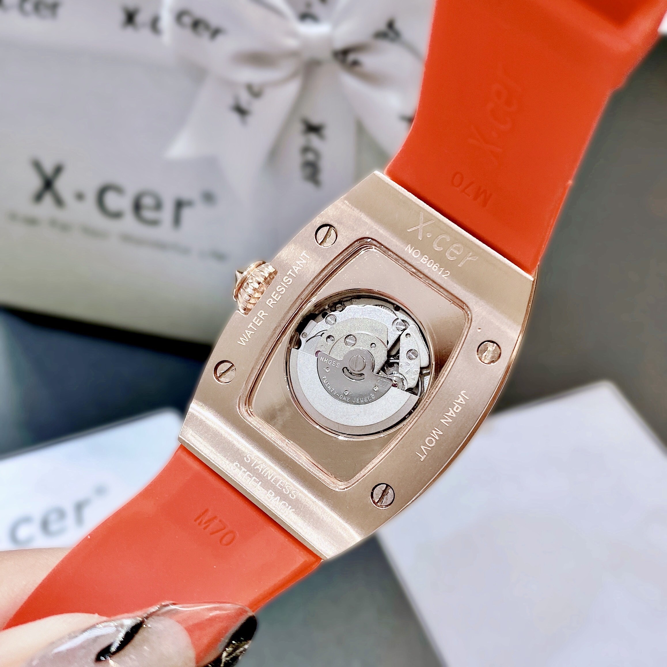 Đồng Hồ Xcer Lộ Máy |Nữ Giới |Mặt Chữ Nhật |Rose Gold |Dây Silicone Đỏ |Máy Tự Động (Automatic) |Size 36mm |donghogiatot.vn