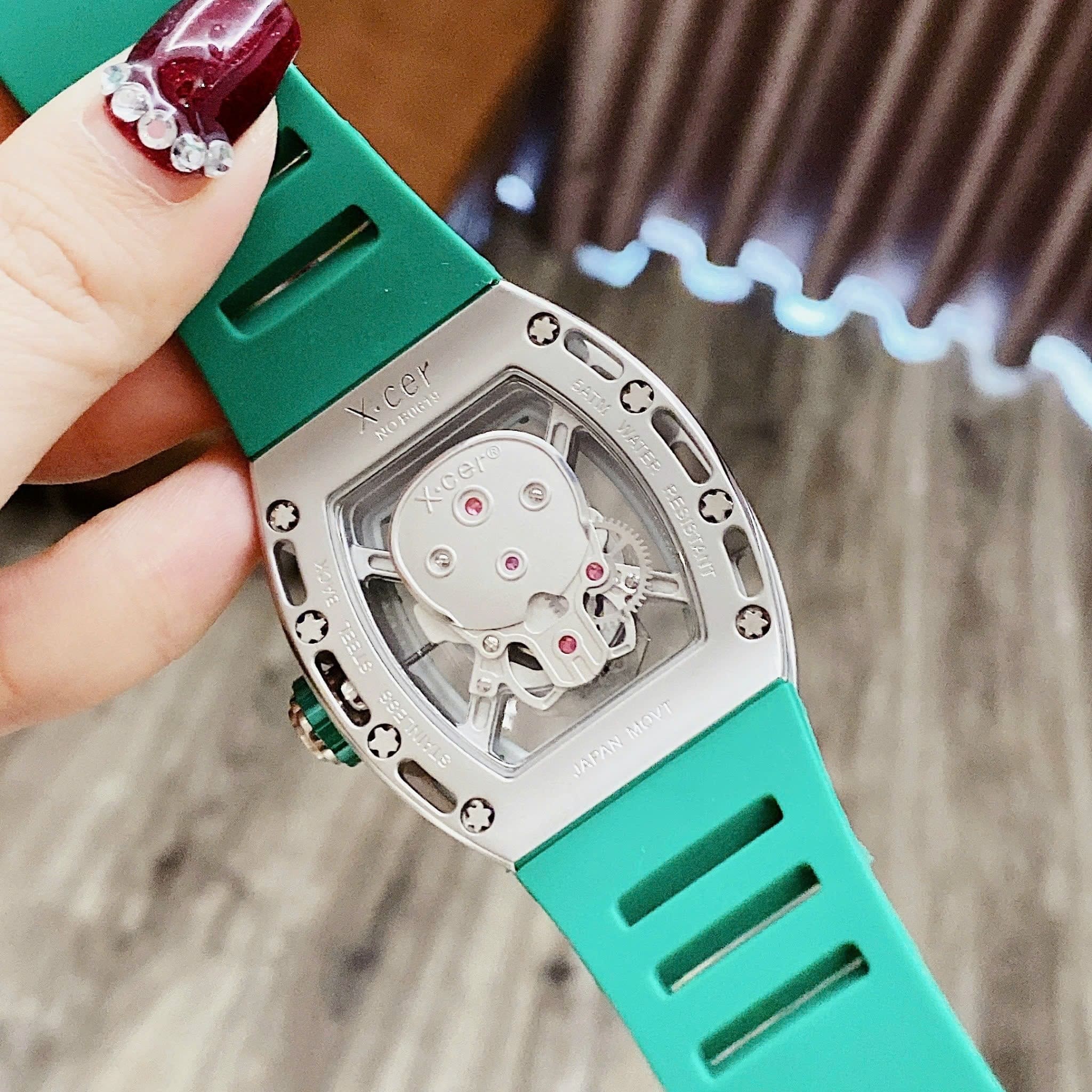 Đồng Hồ Xcer Đầu Lâu |Nam Giới |Mặt Oval |Trắng Silver |Dây Silicone Xanh Lá |Máy Pin (Quartz) |Size 42mm |donghogiatot.vn