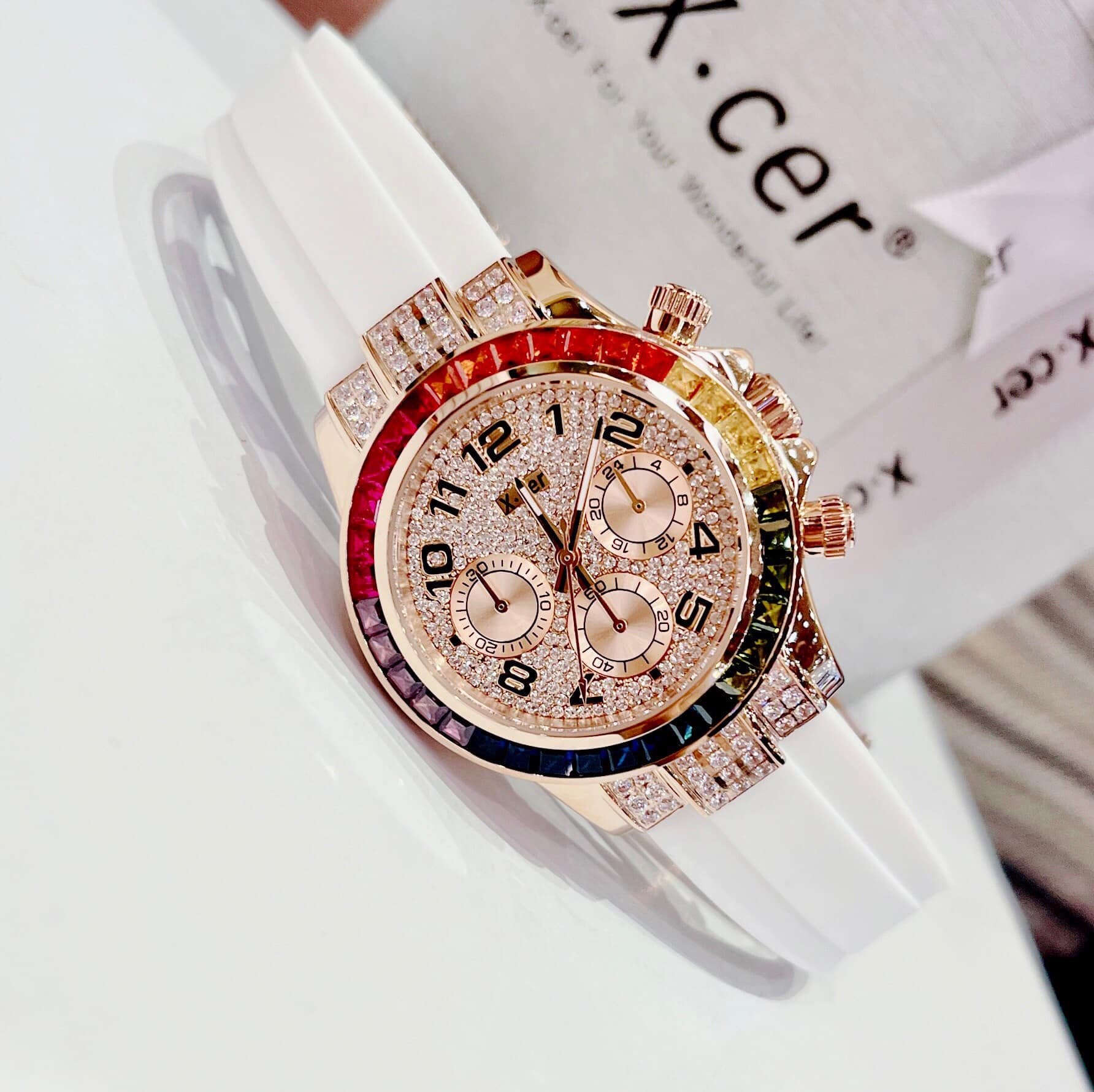 Đồng Hồ Xcer Rainbow |Nữ Giới |Full Đá Rose Gold |Dây Silicone Trắng |Máy Pin (Quartz) |Size 38mm |donghogiatot.vn
