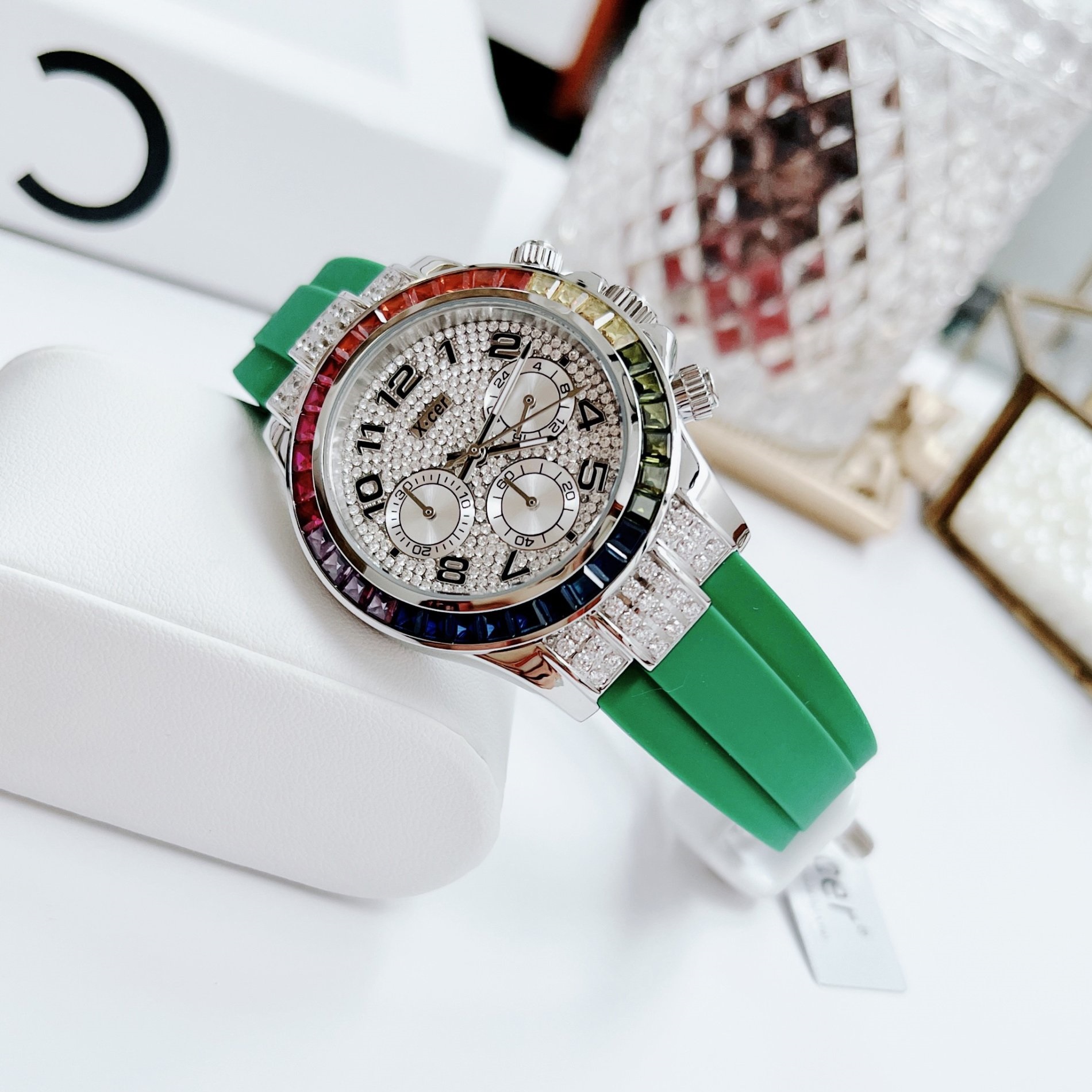 Đồng Hồ Xcer Rainbow |Nữ Giới |Đính Đá Silver |Dây Silicone Xanh Lá |Máy Pin (Quartz) |Size 38mm |donghogiatot.vn