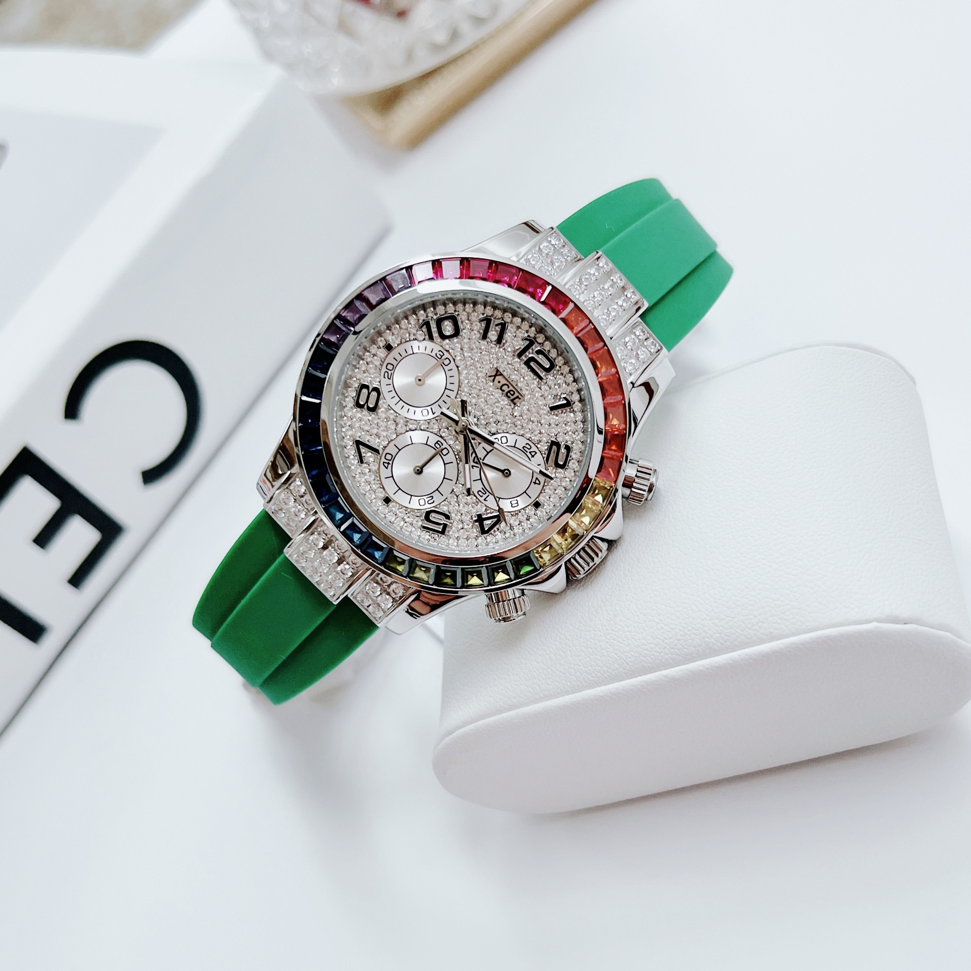 Đồng Hồ Xcer Rainbow |Nữ Giới |Đính Đá Silver |Dây Silicone Xanh Lá |Máy Pin (Quartz) |Size 38mm |donghogiatot.vn