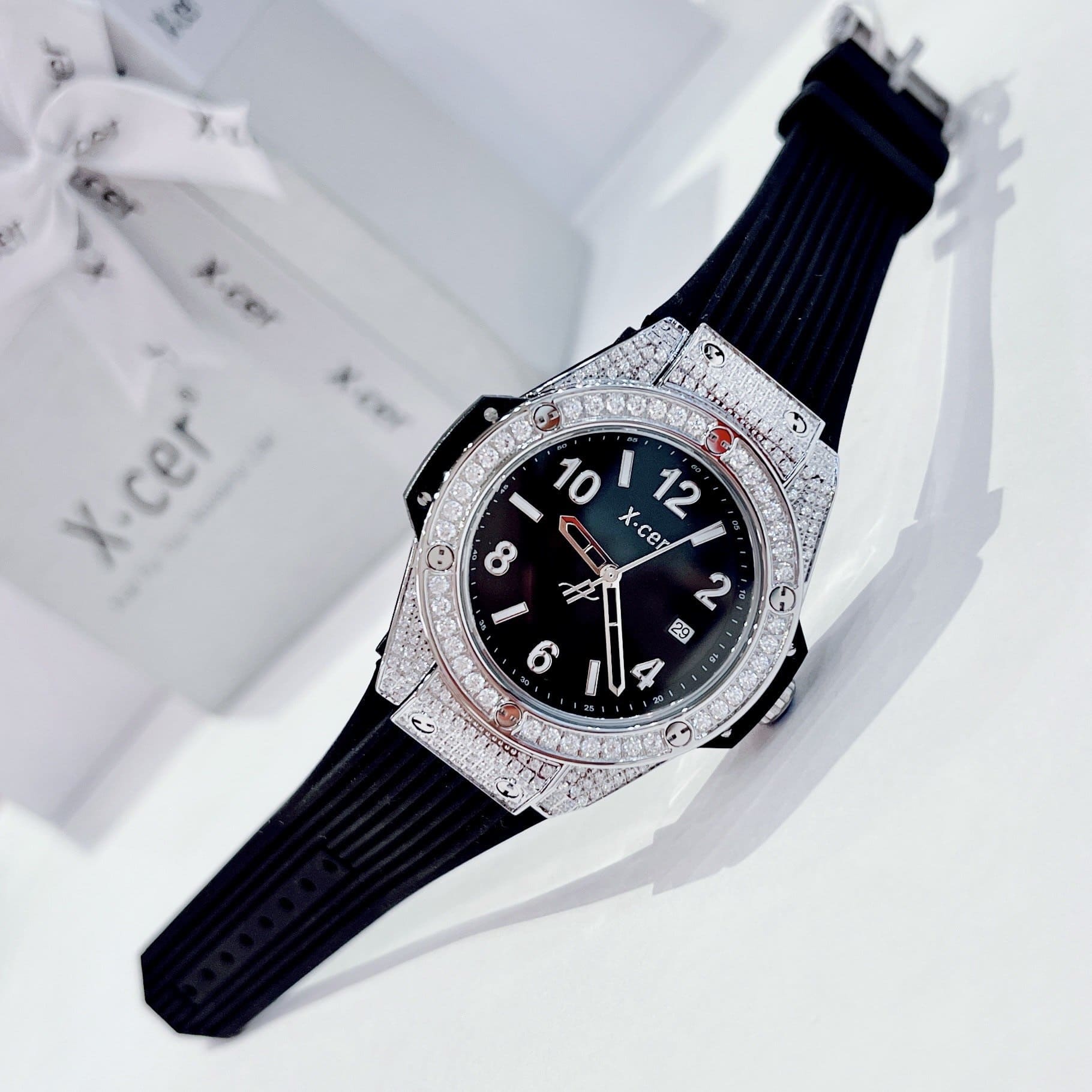 Đồng Hồ Xcer Tựa Hublot |Nữ Giới |Đính Đá Silver |Dây Silicone Đen |Máy Pin (Quartz) |Size 36mm |donghogiatot.vn