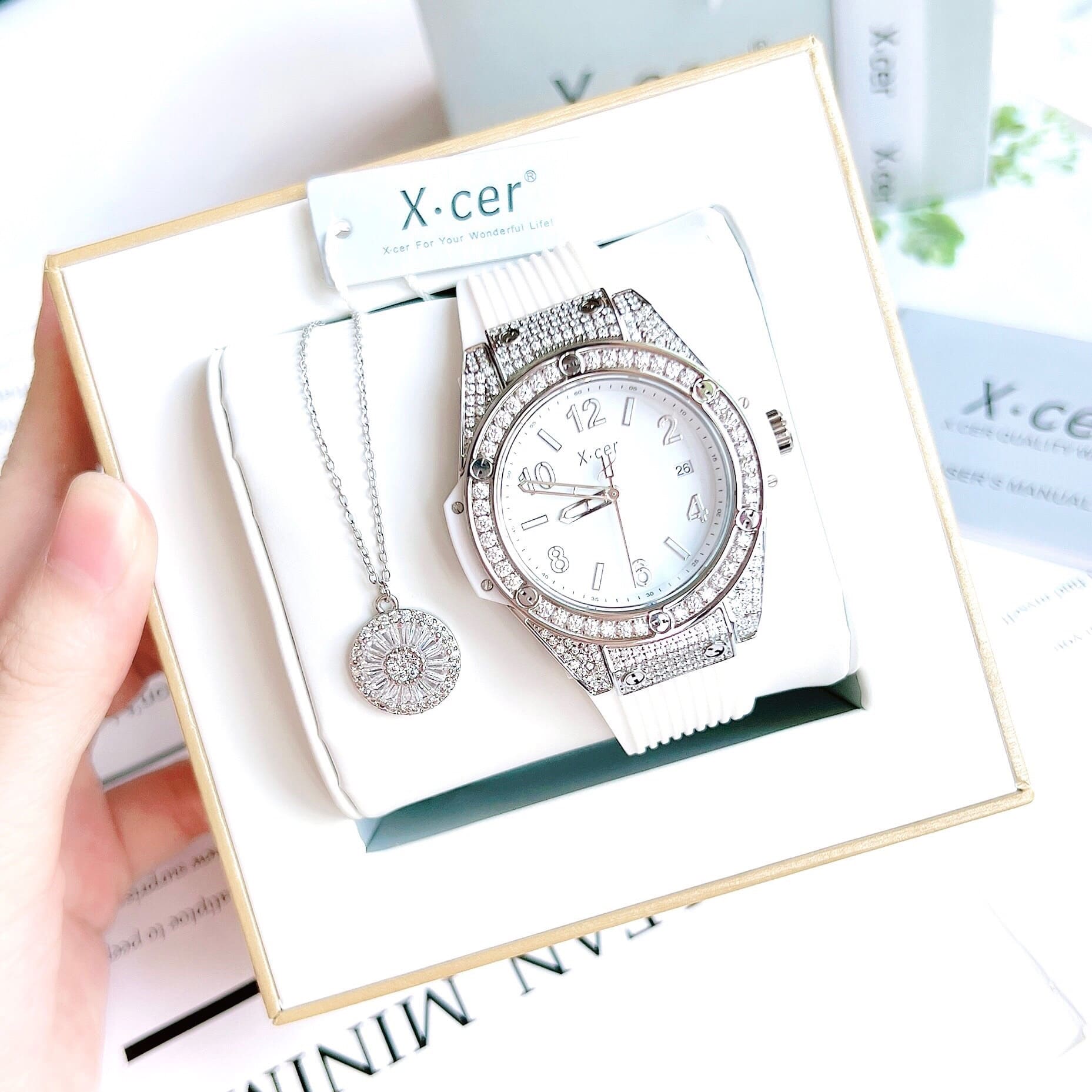 Đồng Hồ Xcer Tựa Hublot |Nữ Giới |ĐÍnh Đá Silver |Dây SiliconeTrắng |Máy Pin (Quartz) |Size 36mm |donghogiatot.vn