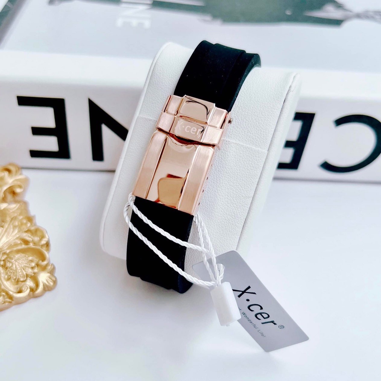 Đồng Hồ Xcer Tựa Rolex |Nữ Giới |Full Đá Rose Gold |Dây Silicone Đen |Máy Pin (Quartz) |Size 38mm |donghogiatot.vn