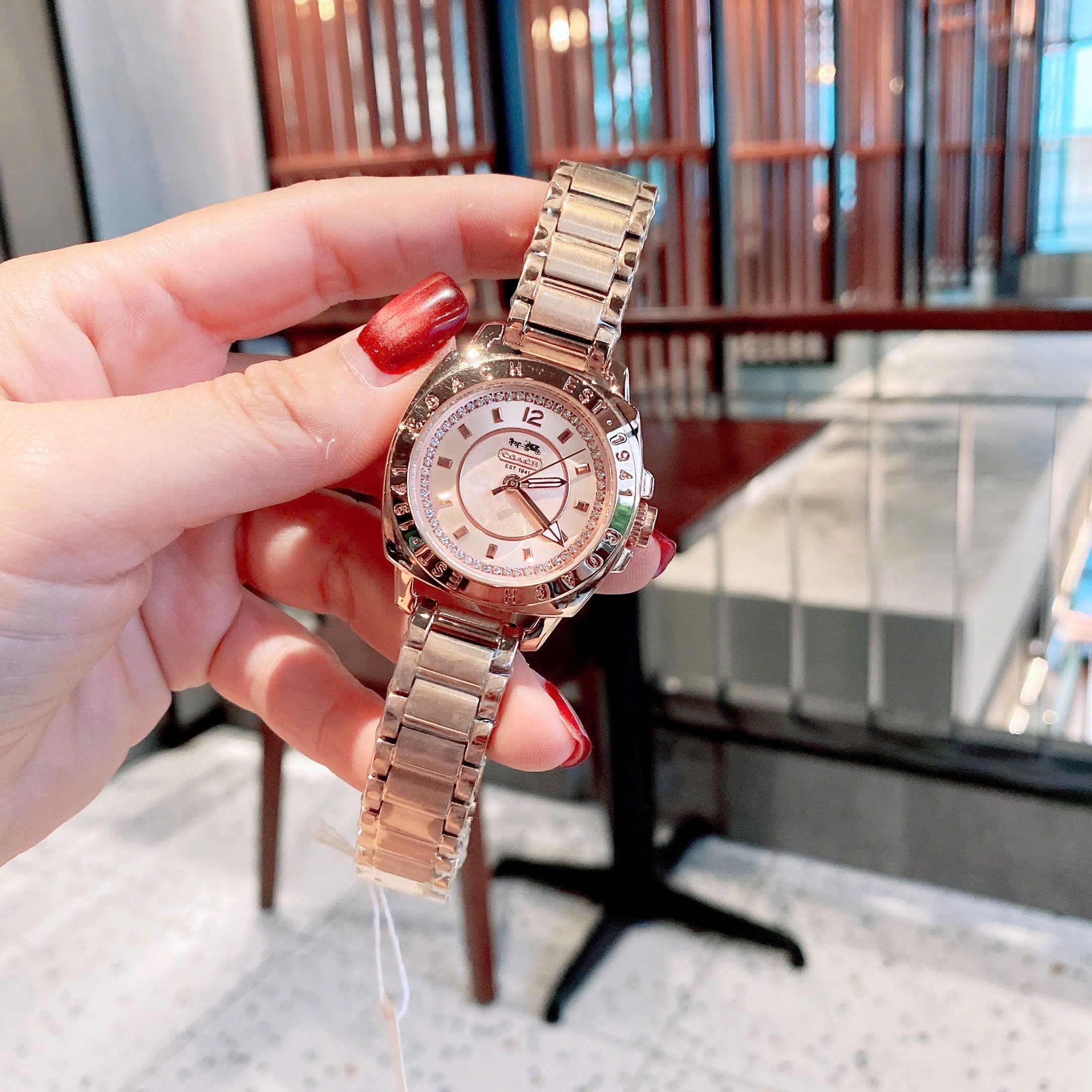 Đồng Hồ Coach EST 1941 |Nữ Giới |Mặt Đính Đá |Dây Kim Loại Rose Gold |Máy Pin (Quartz) |Size 35mm |donghogiatot.vn