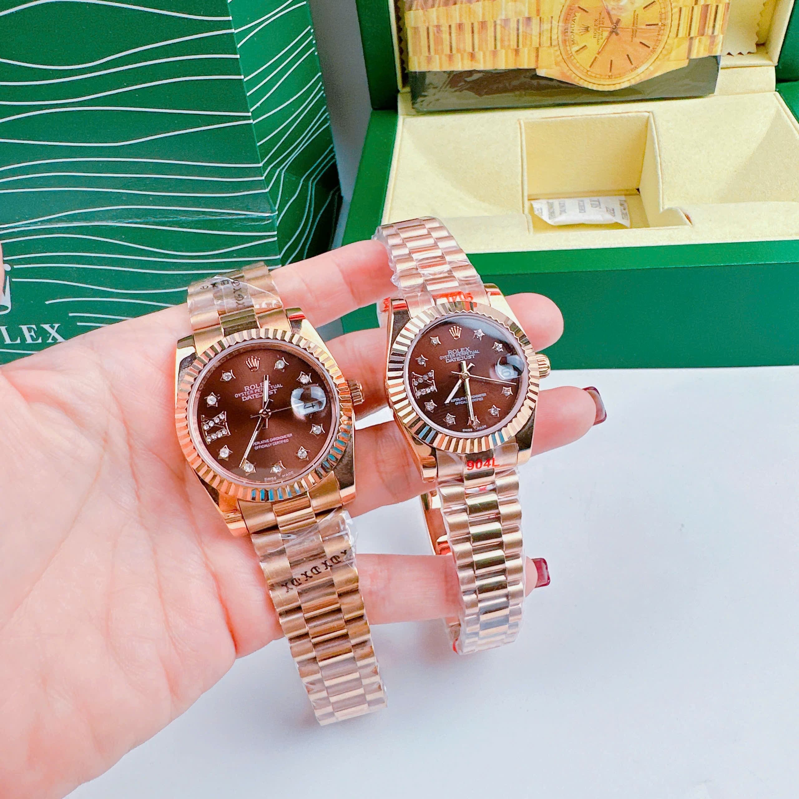Đồng Hồ Rolex Đính Đá Ngôi Sao |Cặp Đôi |Nâu |Niềng Khía |Dây Kim Loại Rose Gold |Máy Pin (Máy Quartz) |Size 36x31mm |donghogiatot.vn