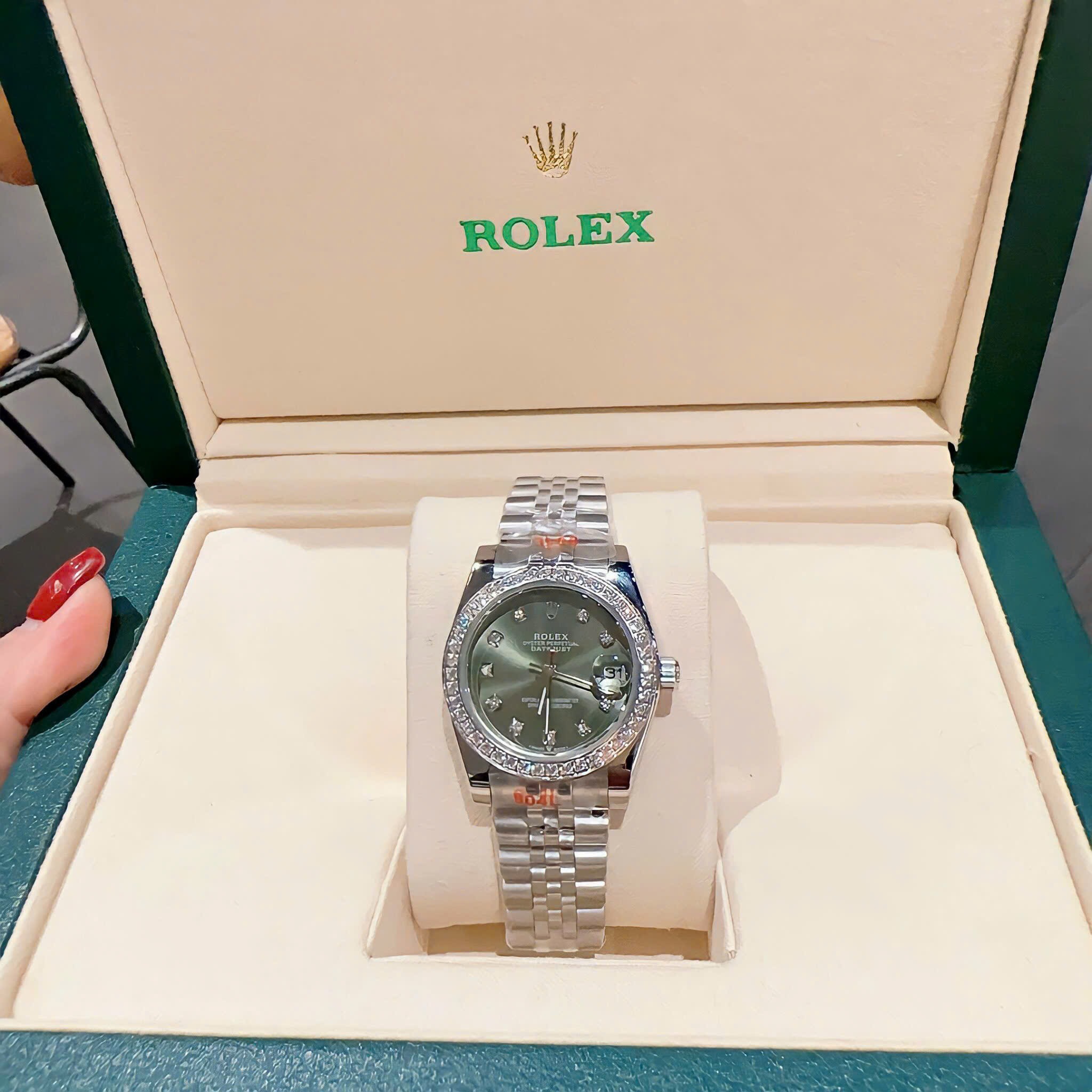 Đồng Hồ Rolex Đính Đá |Nữ Giới |Mặt Xanh Rêu |Dây Kim Loại Silver |Máy Pin (Máy Quartz) |Size 31mm |donghogiatot.vn