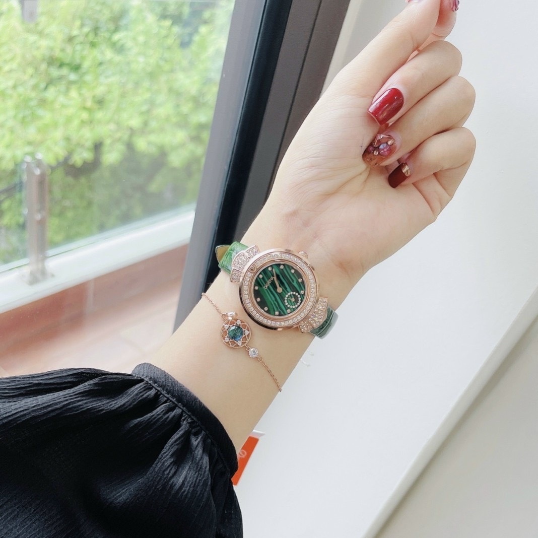 Đồng Hồ Davena 3 Kim |Nữ Giới |Đính Đá Rose Gold |Dây Da Xanh Lá |Máy Pin (Máy Quartz) |Size 32mm |donghogiatot.vn